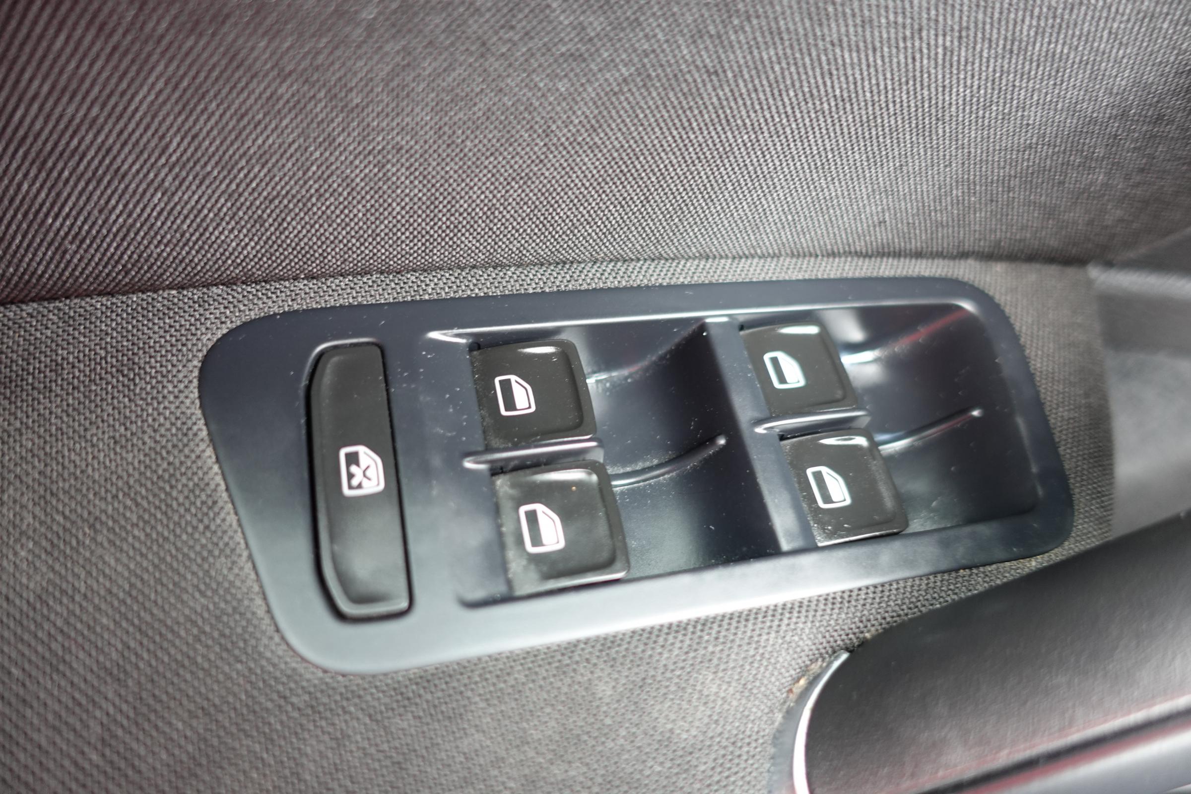 Volkswagen Golf, 2013 - pohled č. 13