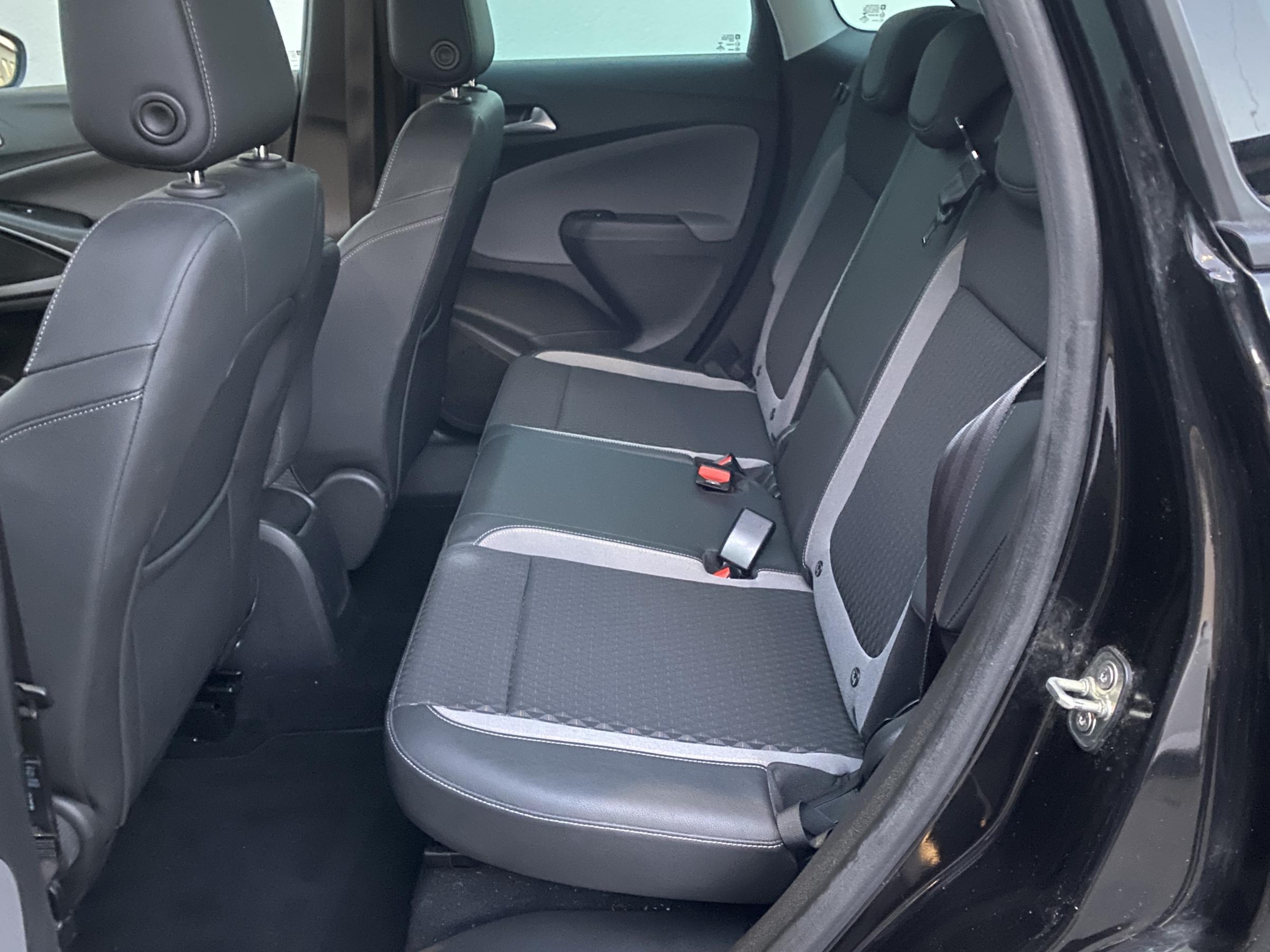 Vauxhall Crossland X, 2019 - pohled č. 10