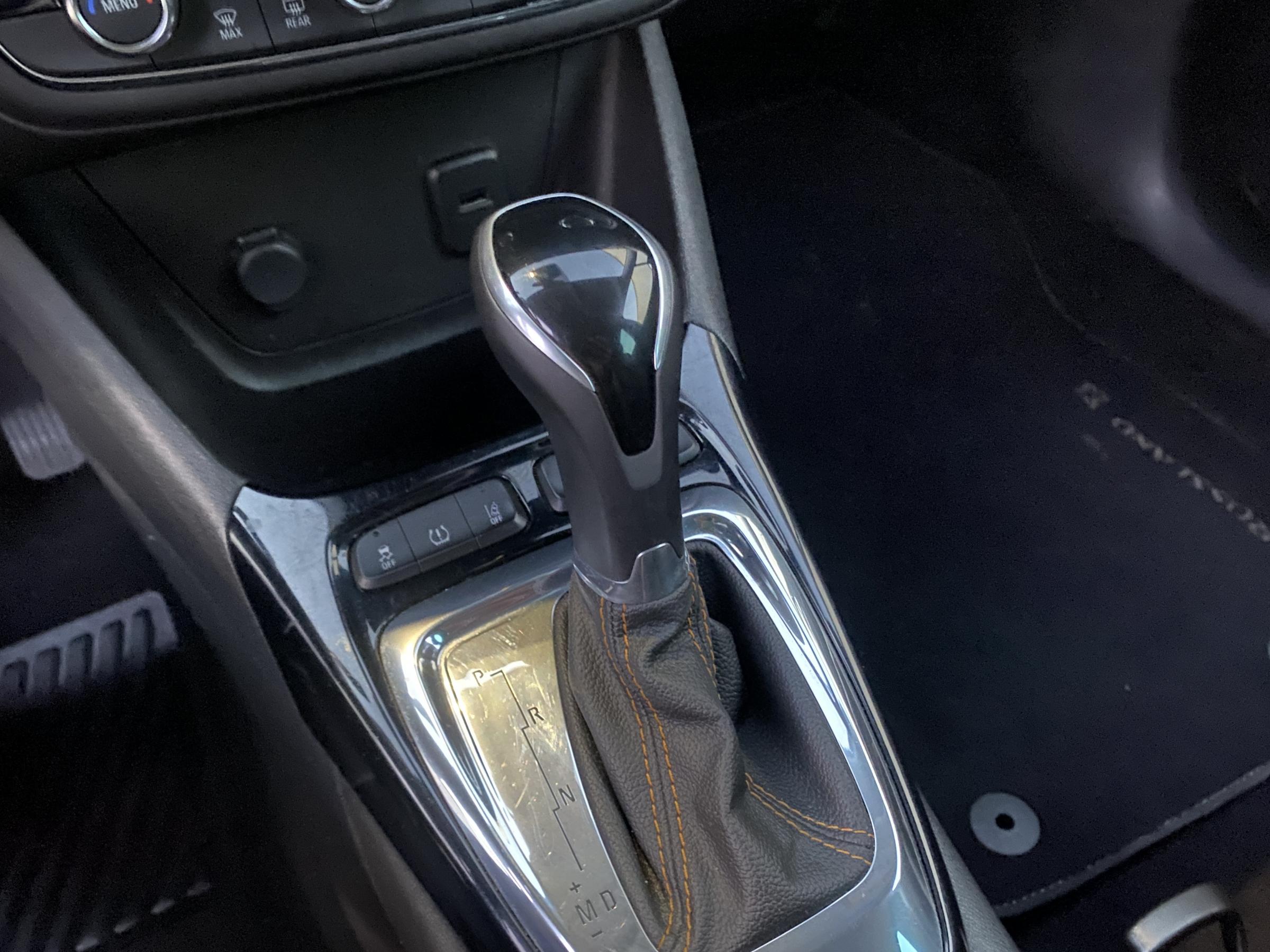 Vauxhall Crossland X, 2019 - pohled č. 16