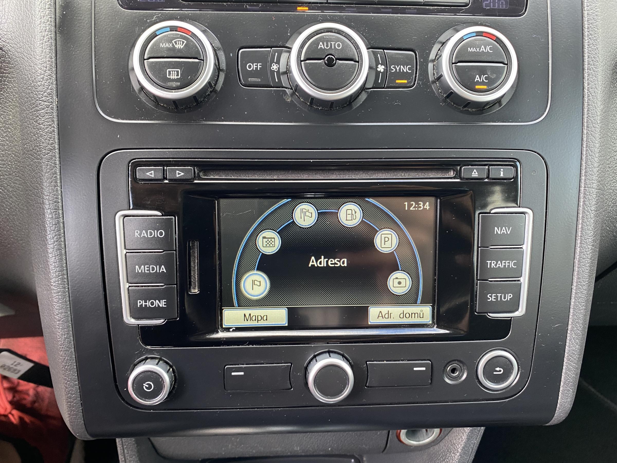 Volkswagen Touran, 2014 - pohled č. 12