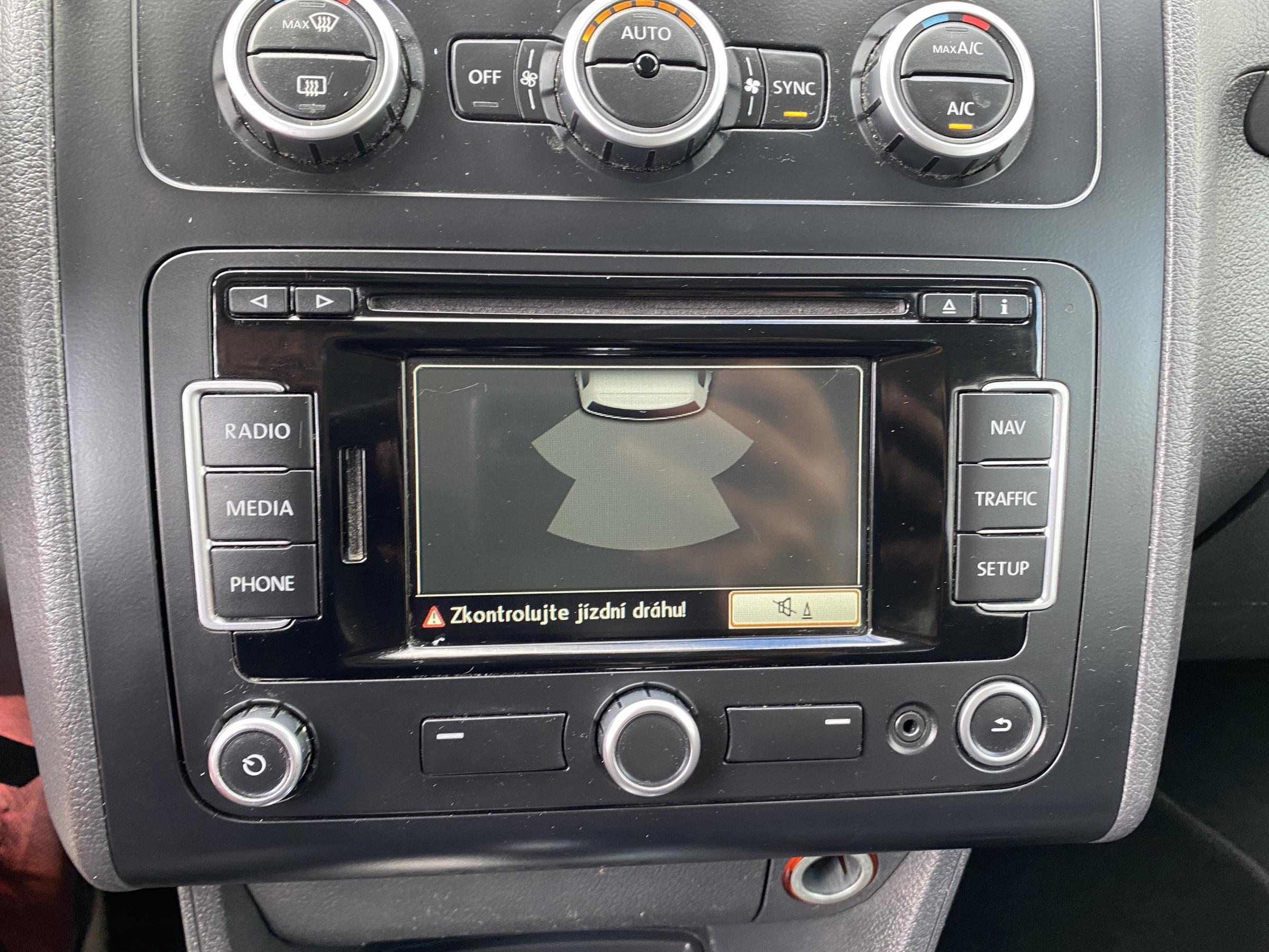 Volkswagen Touran, 2014 - pohled č. 13