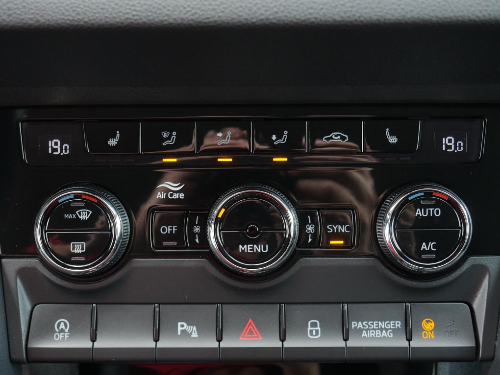 Škoda Karoq 1.6 TDi Ambition