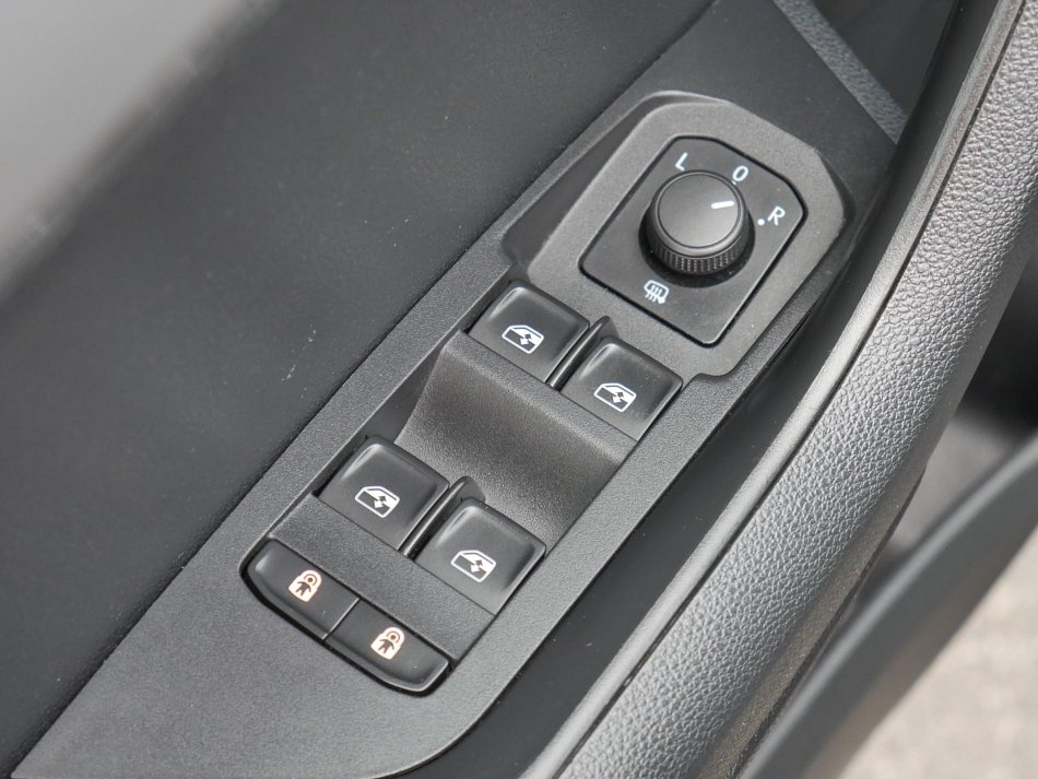 Škoda Karoq 1.6 TDi Ambition