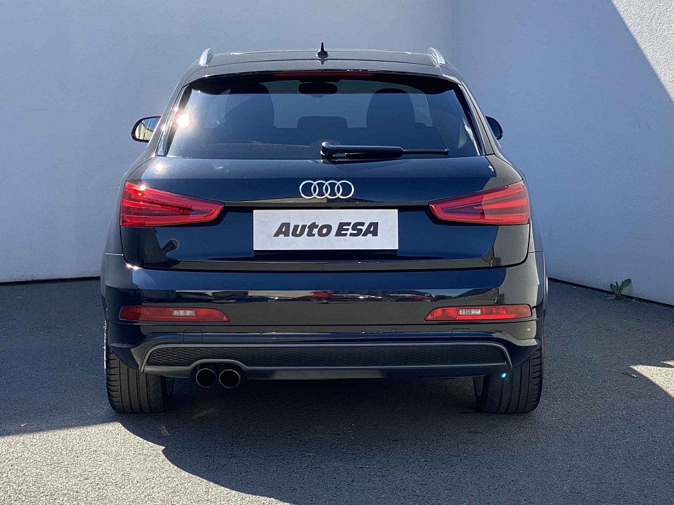 Audi Q3 2.0 TDi S-line quattro