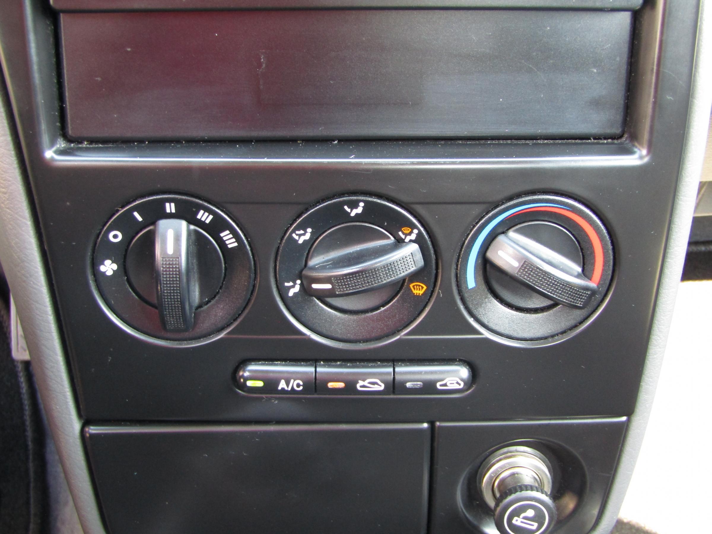 Kia Shuma, 2002 - pohled č. 15