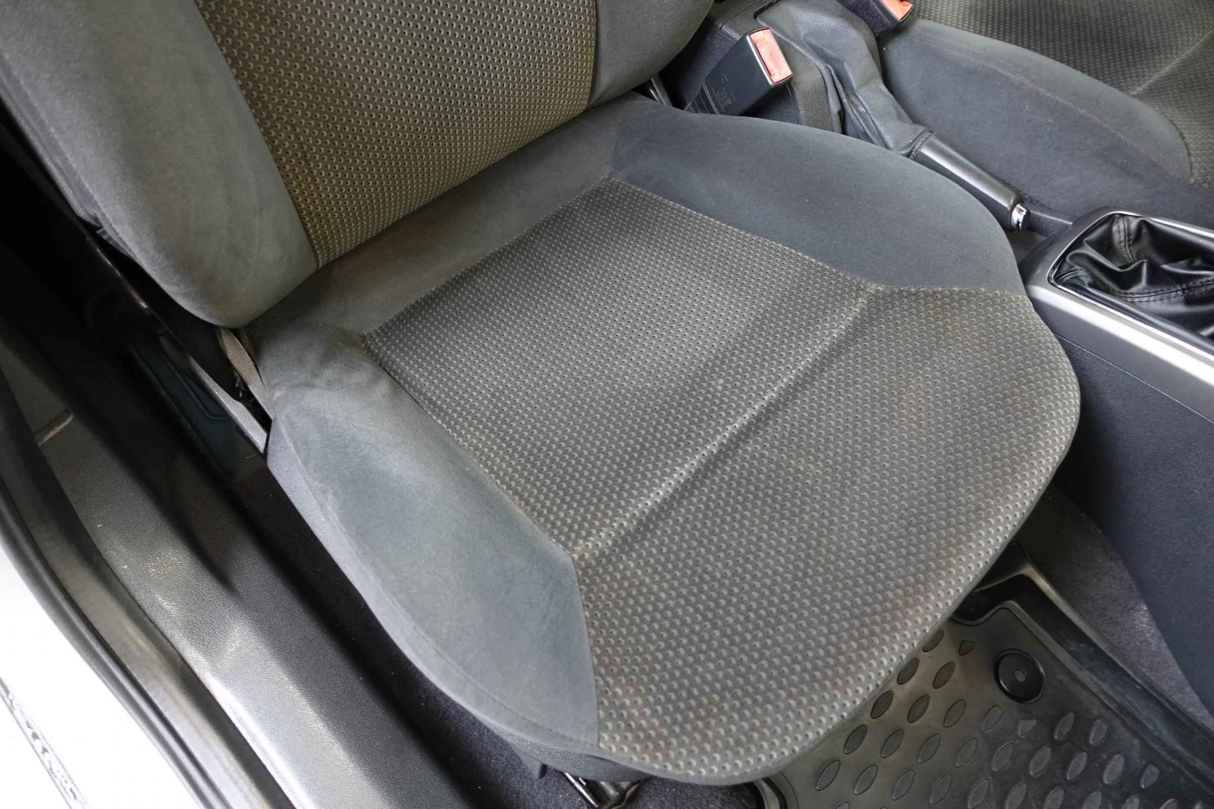 Opel Astra, 2005 - pohled č. 12