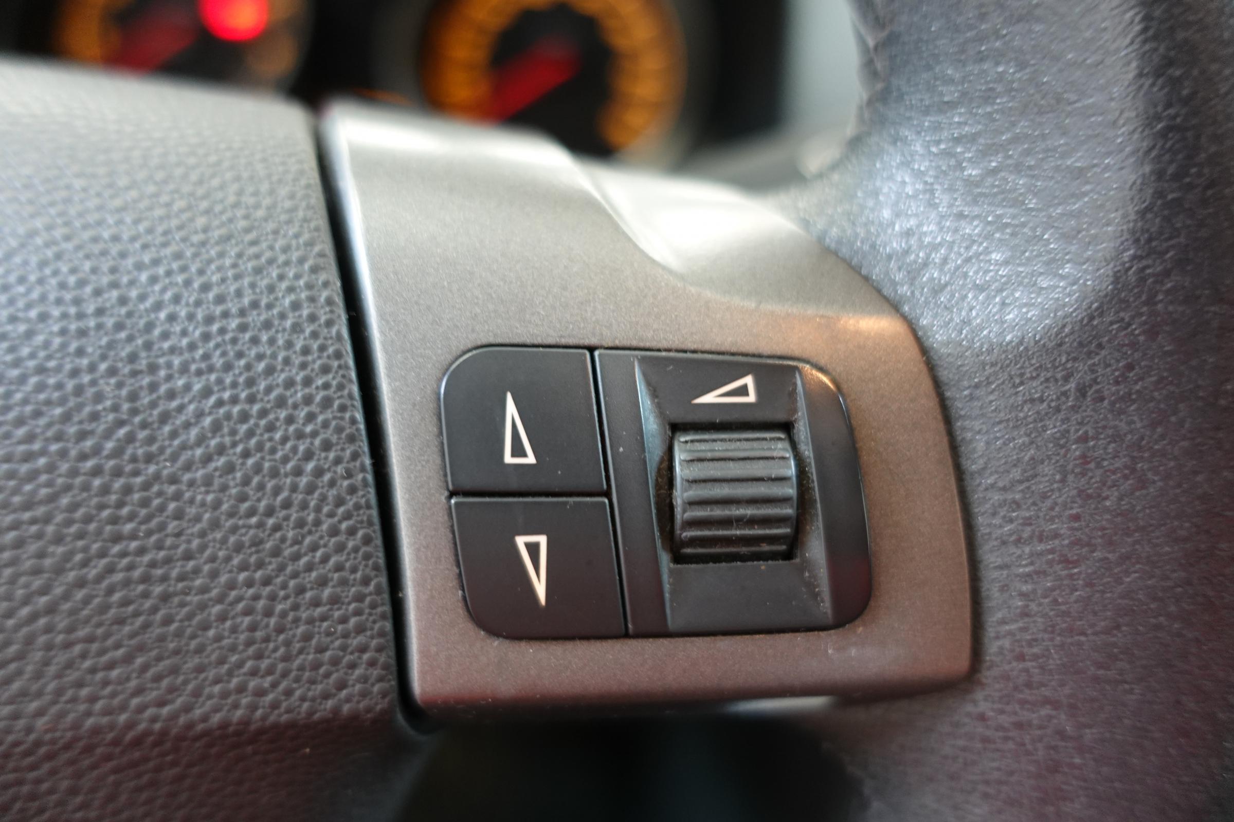 Opel Astra, 2005 - pohled č. 16