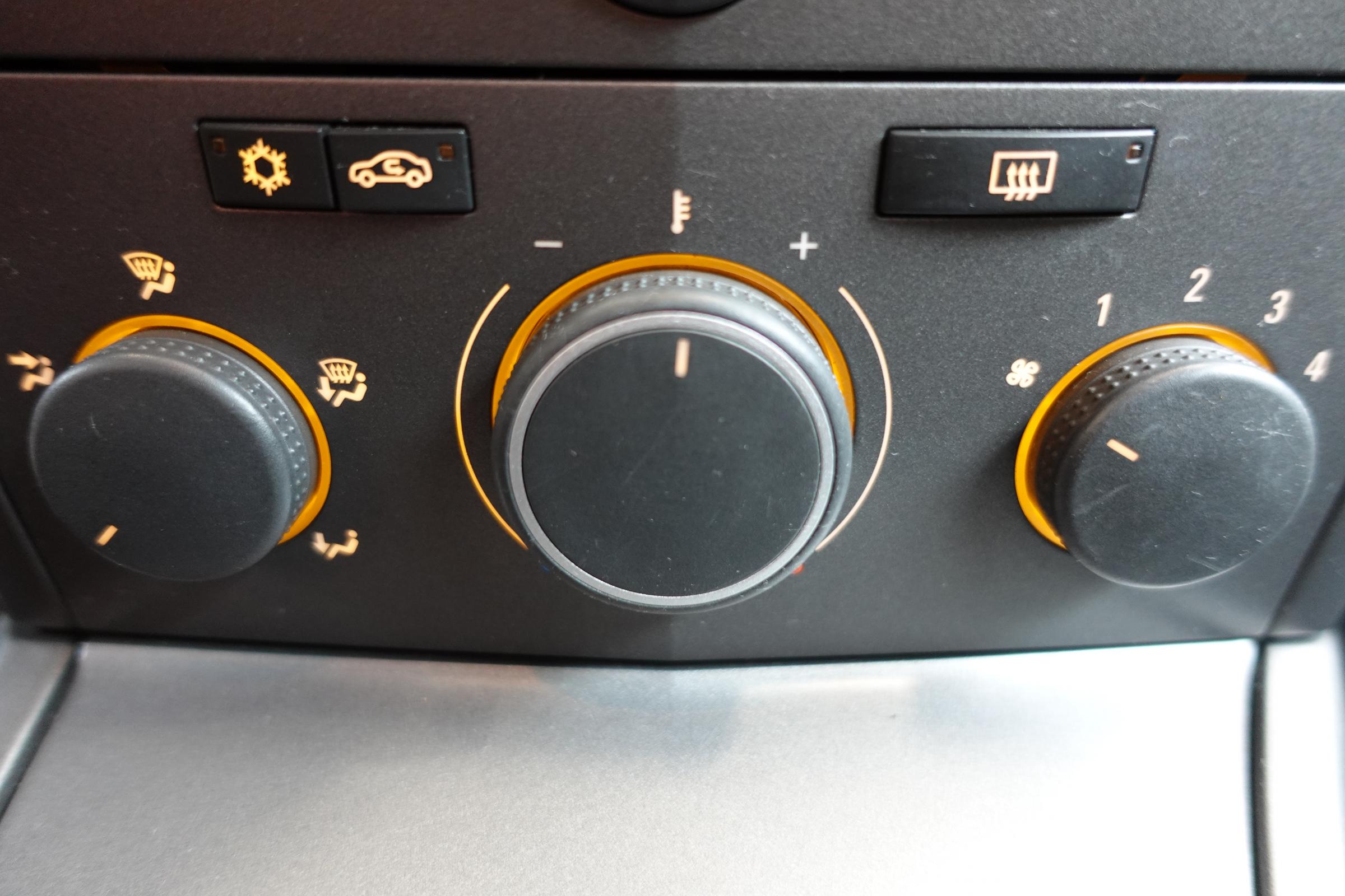 Opel Astra, 2005 - pohled č. 18