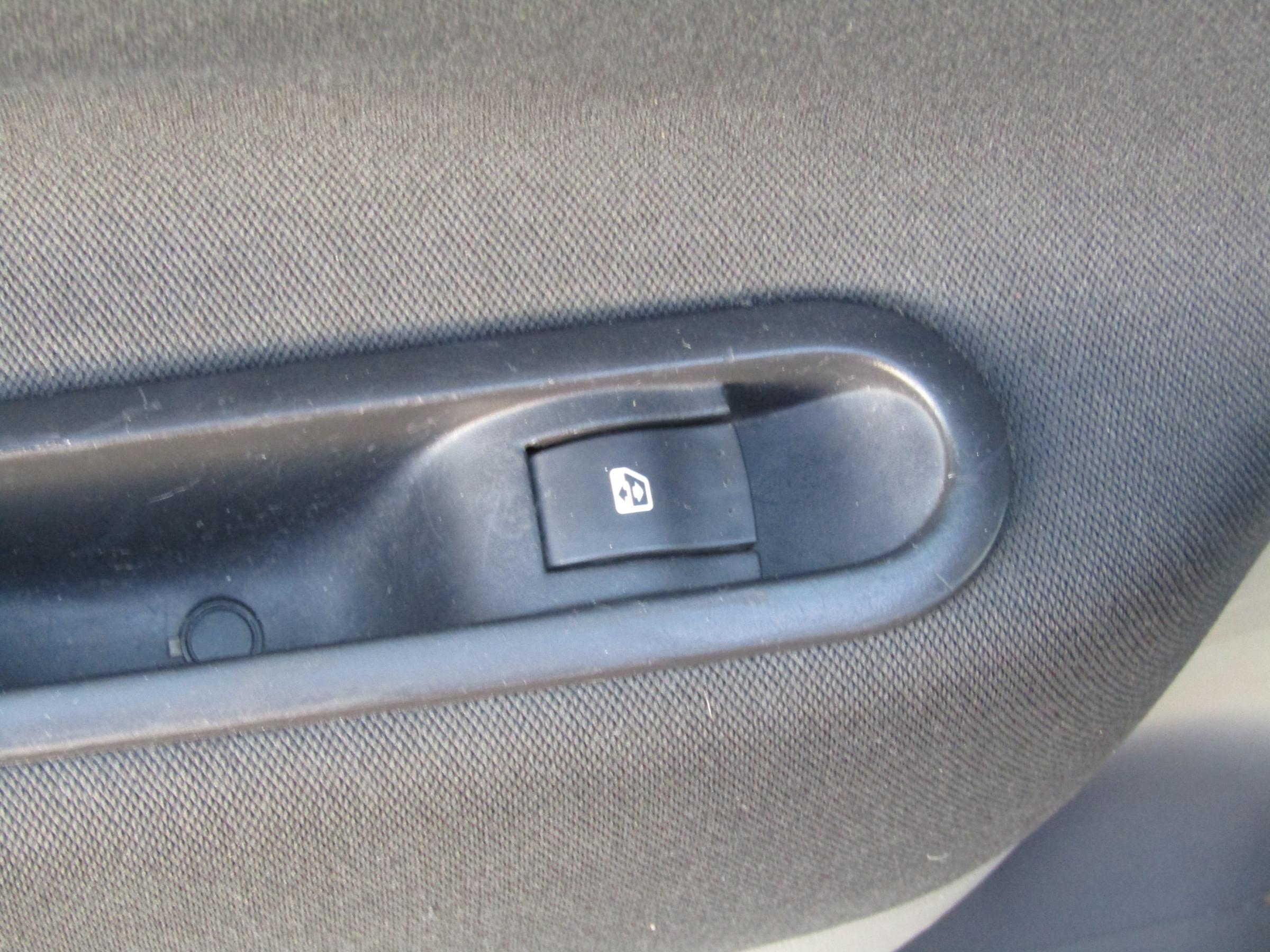 Renault Scénic, 2004 - pohled č. 12