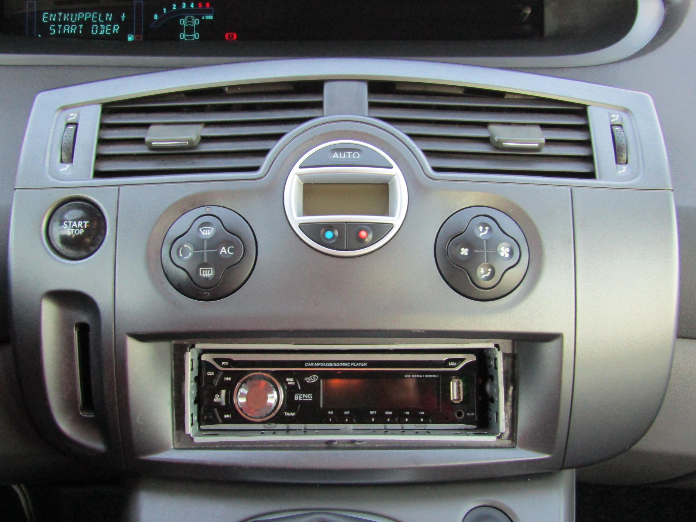 Renault Scénic, 2004 - pohled č. 14