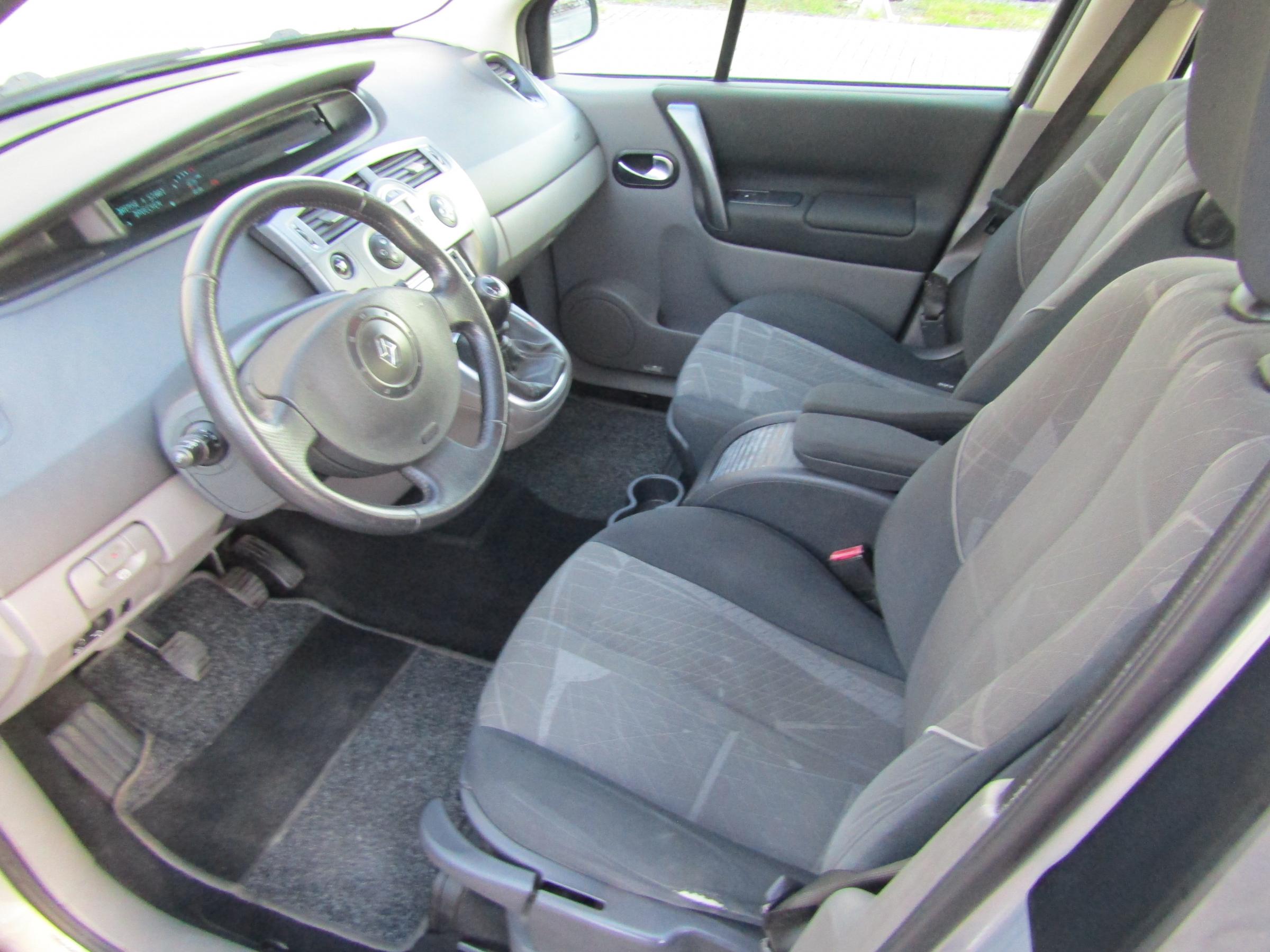 Renault Scénic, 2004 - pohled č. 9