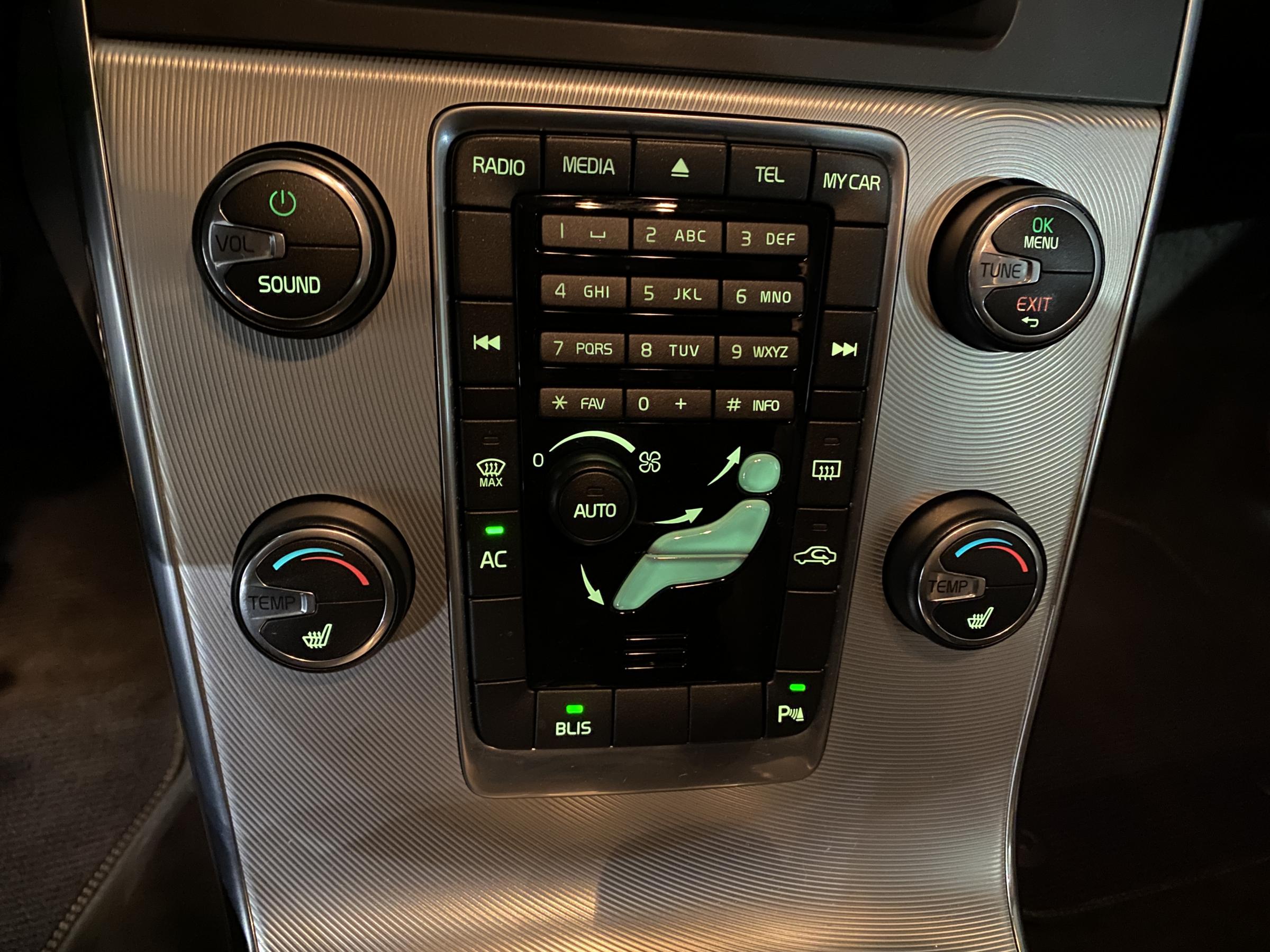 Volvo V60, 2011 - pohled č. 15