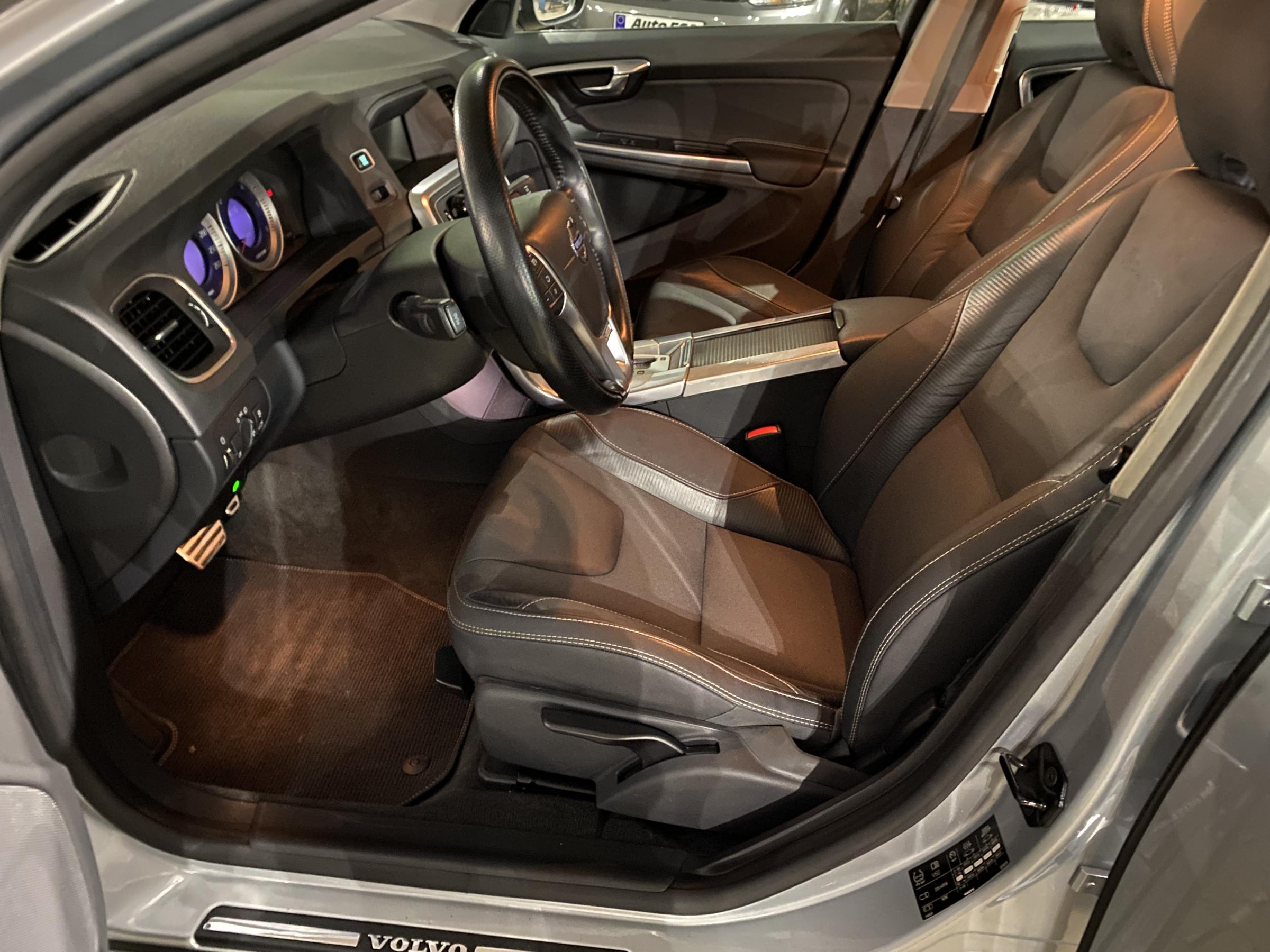 Volvo V60, 2011 - pohled č. 9