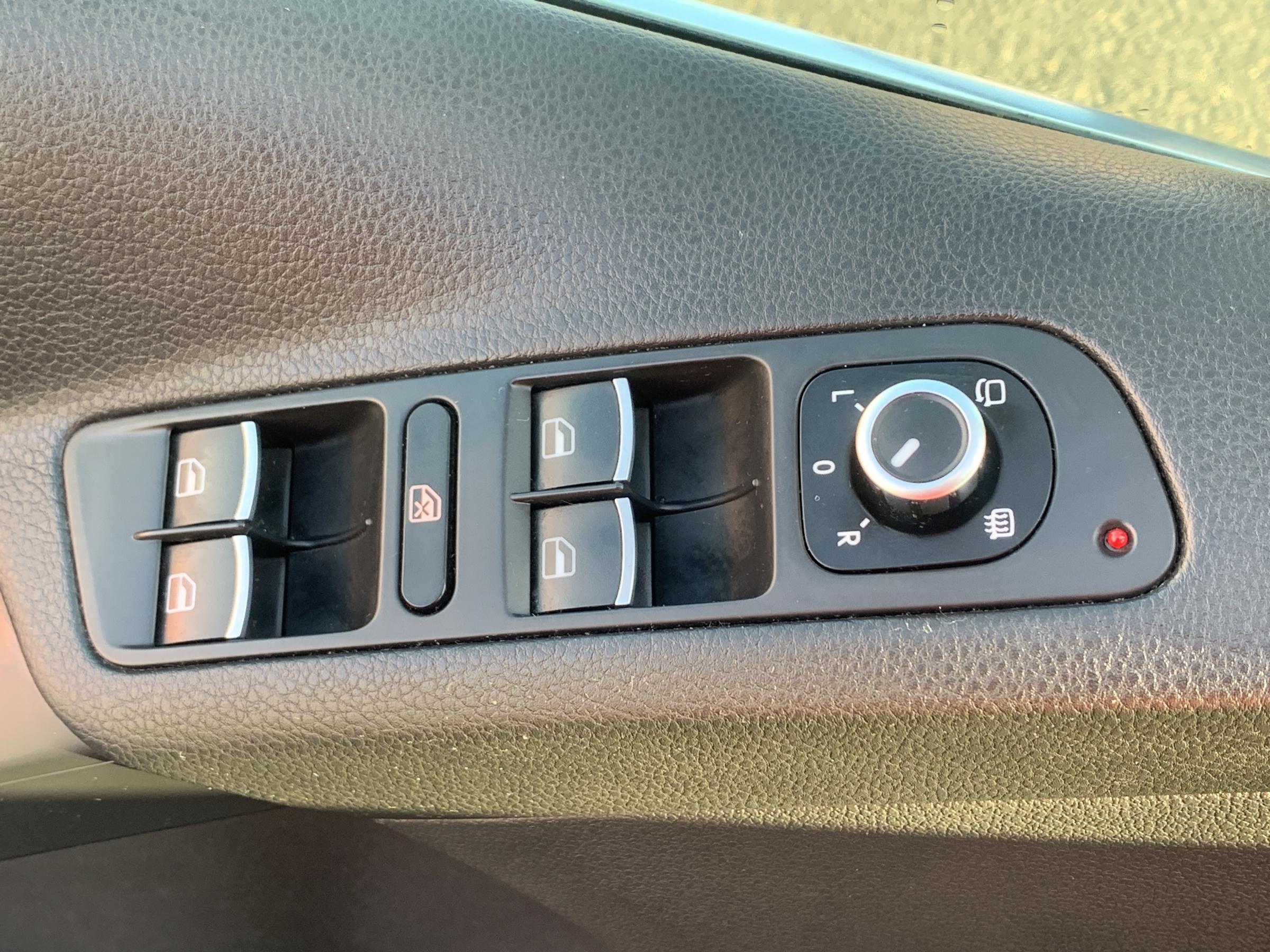 Volkswagen Tiguan, 2013 - pohled č. 22