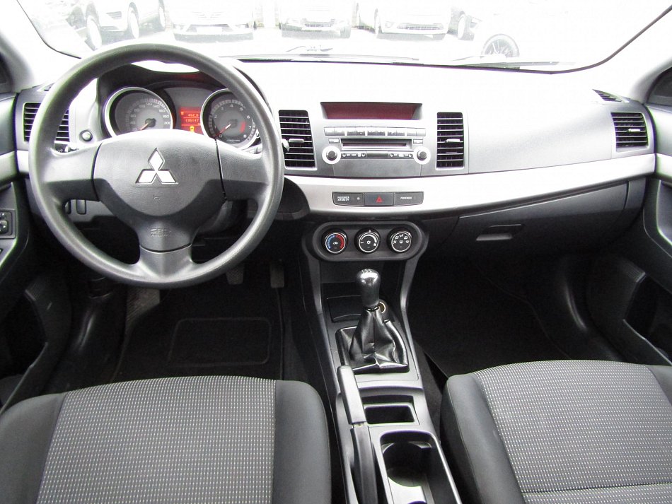 Mitsubishi Lancer 1.8i 