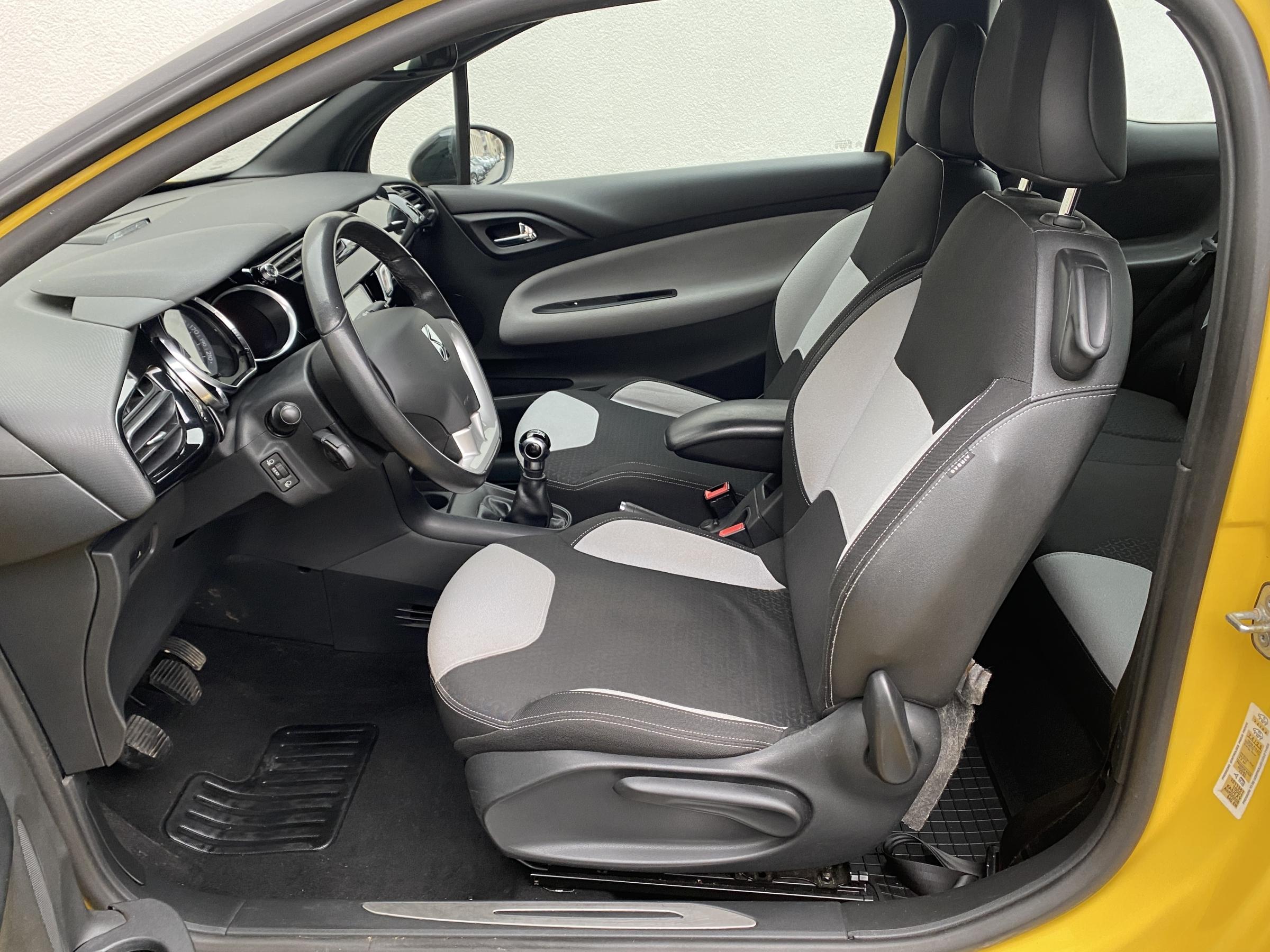 Citroën DS3, 2010 - pohled č. 9