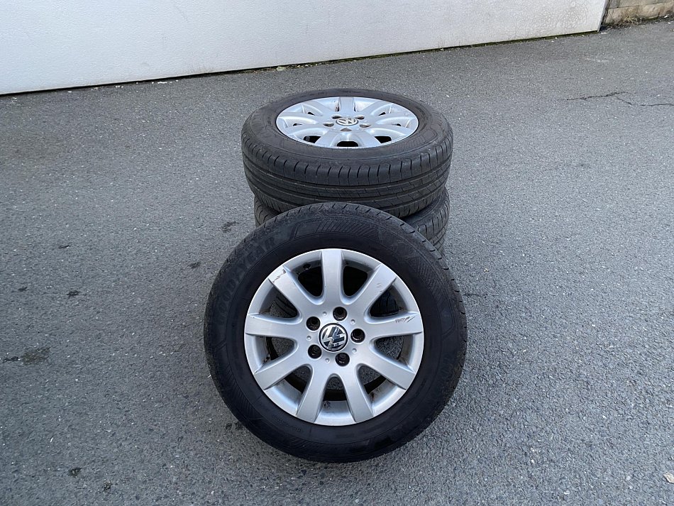 Volkswagen Golf 1.6 i 