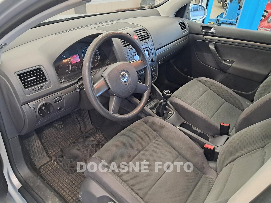 Volkswagen Golf 1.6 i 