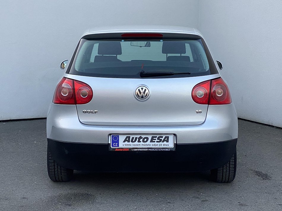 Volkswagen Golf 1.6 i 