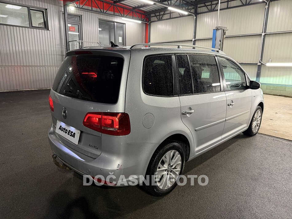 Volkswagen Touran 2.0 TDi 