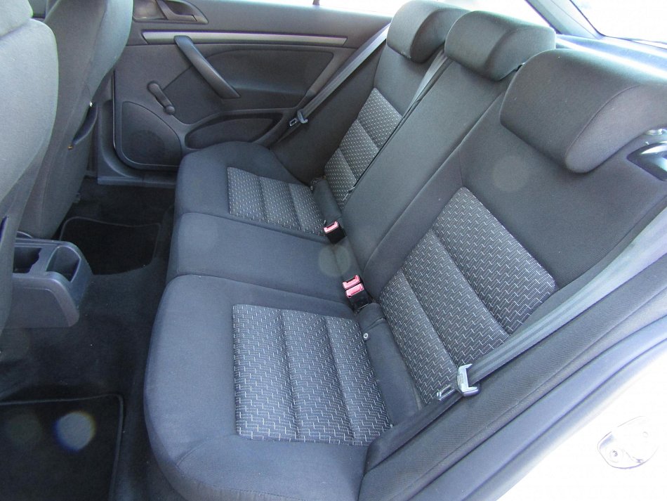 Škoda Octavia II 1.6 MPi 