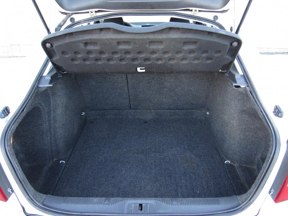 Škoda Octavia II 1.6 MPi 