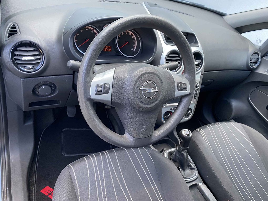 Opel Corsa 1.2i 