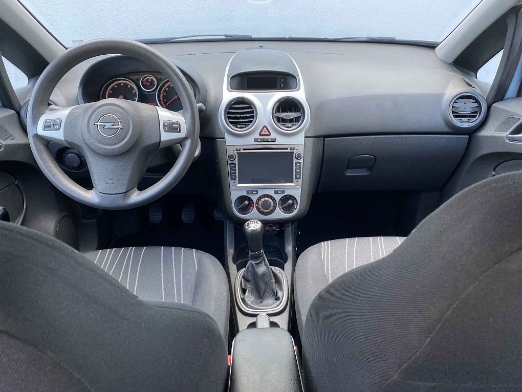 Opel Corsa 1.2i 