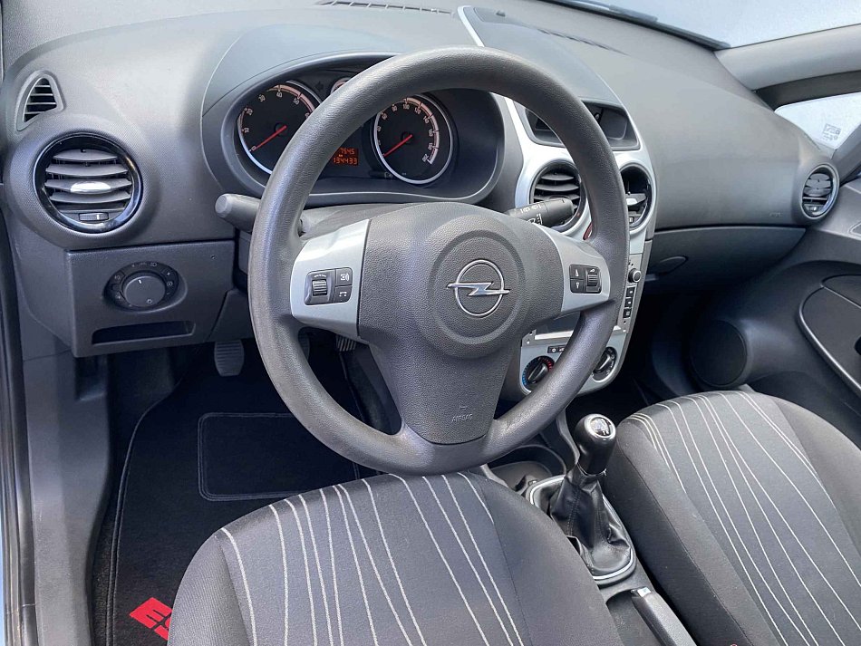 Opel Corsa 1.2i 