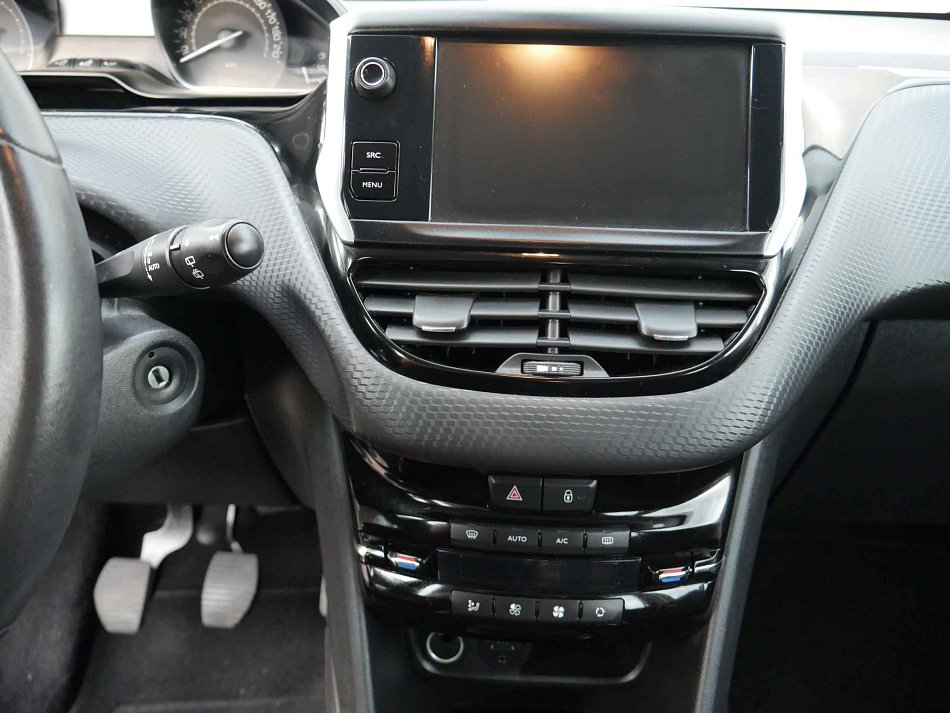 Peugeot 2008 1.2 PT 