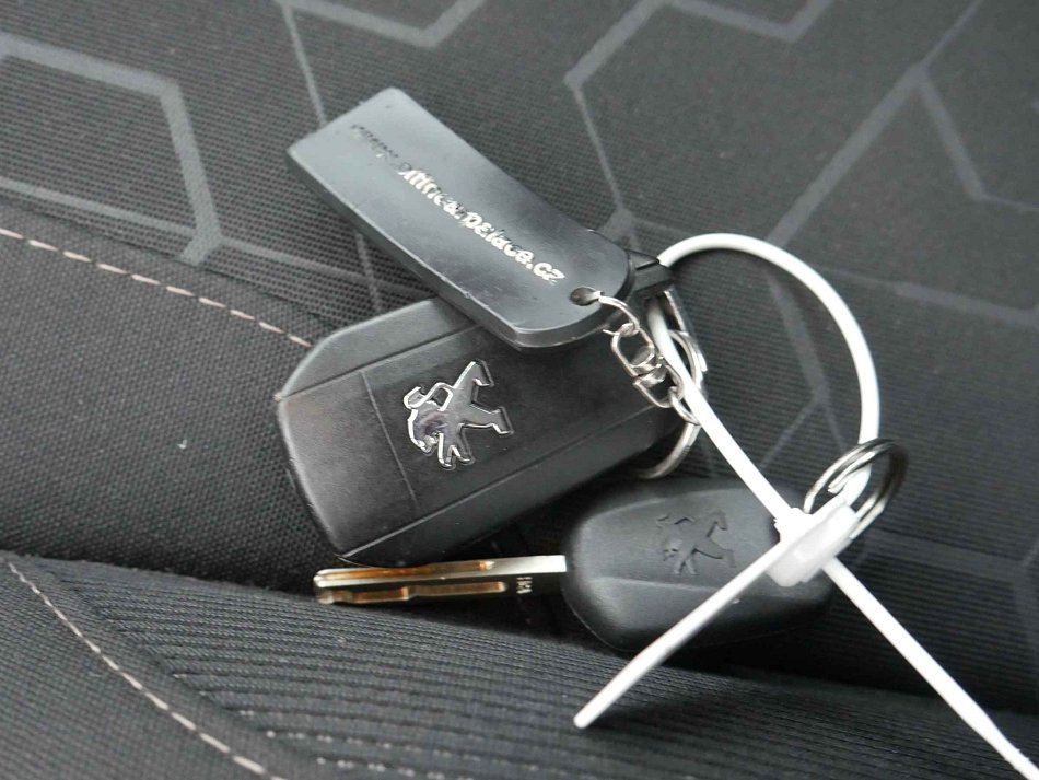 Peugeot 2008 1.2 PT 