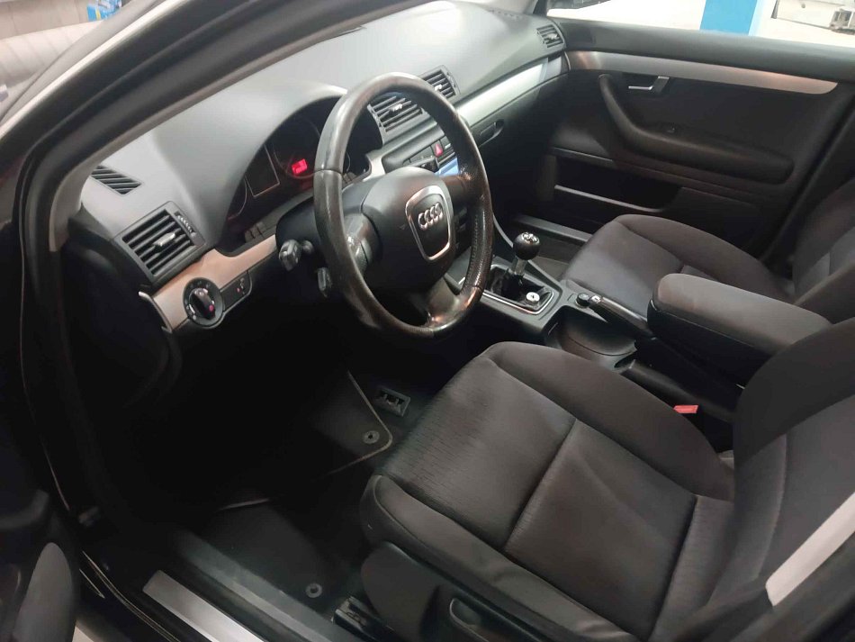 Audi A4 2.0TDi  Avant