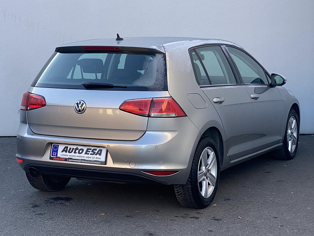 Volkswagen Golf 1.6 TDi Comfortline VII