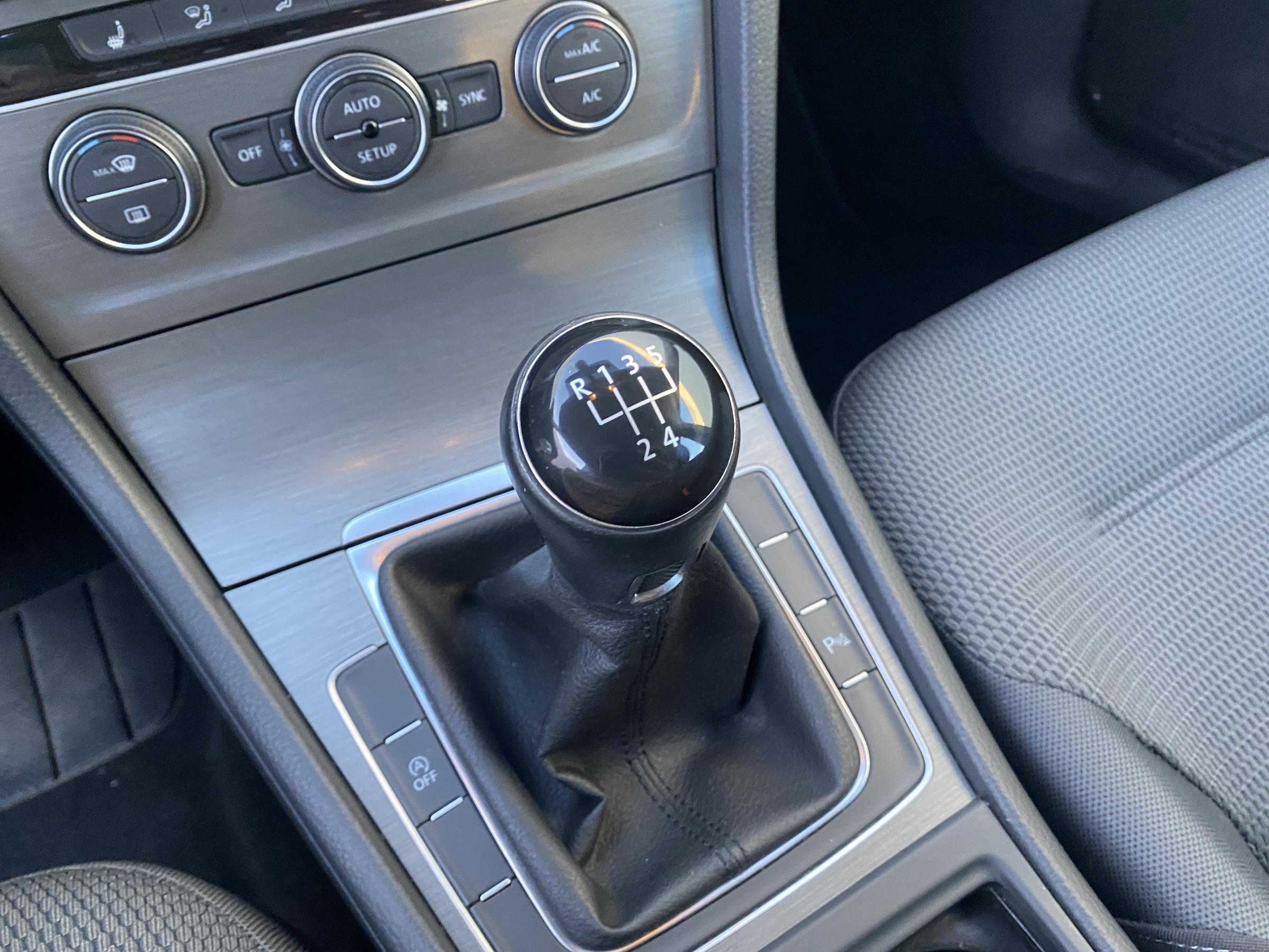 Volkswagen Golf, 2013 - pohled č. 16