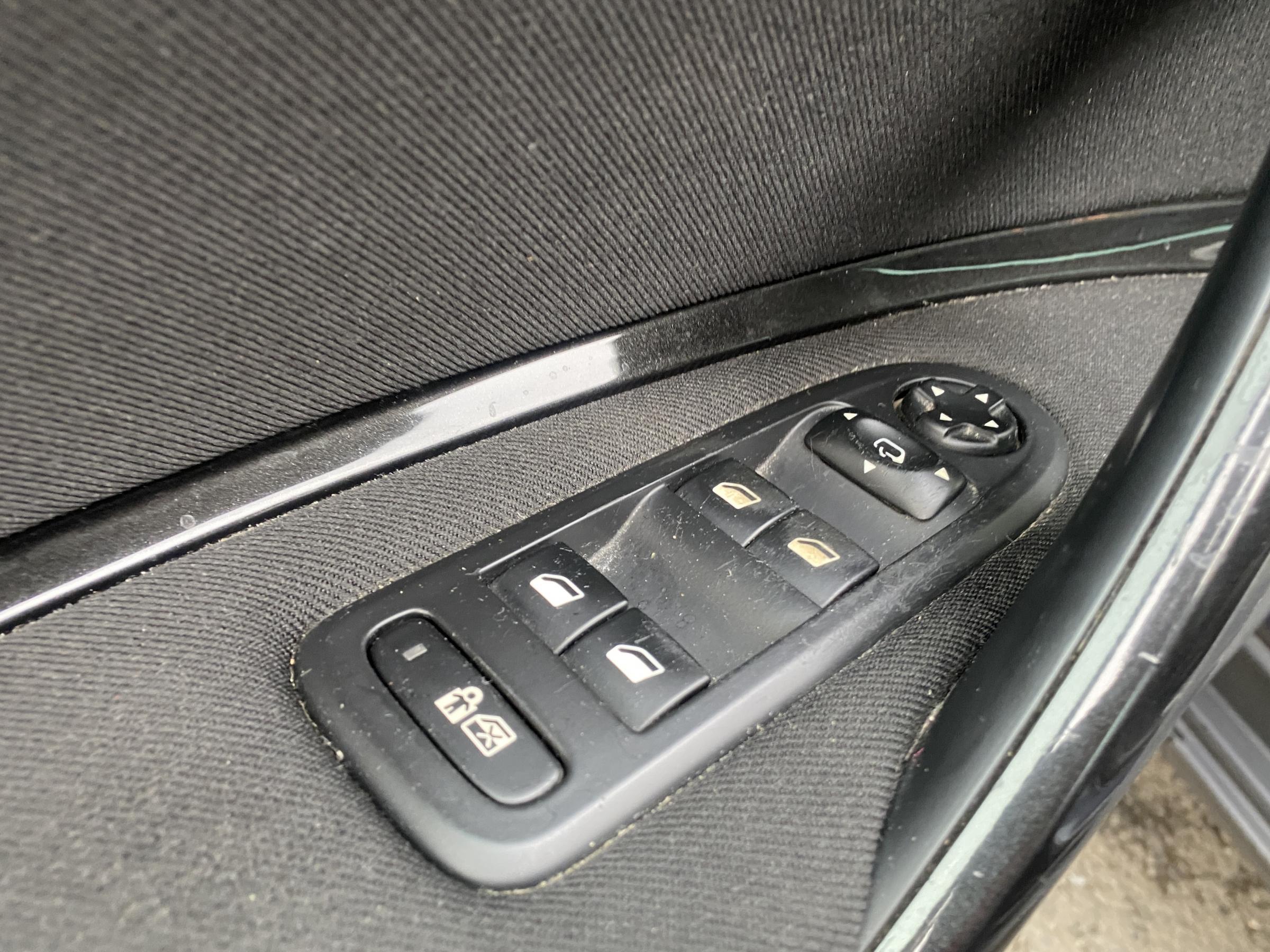 Citroën C5, 2012 - pohled č. 13