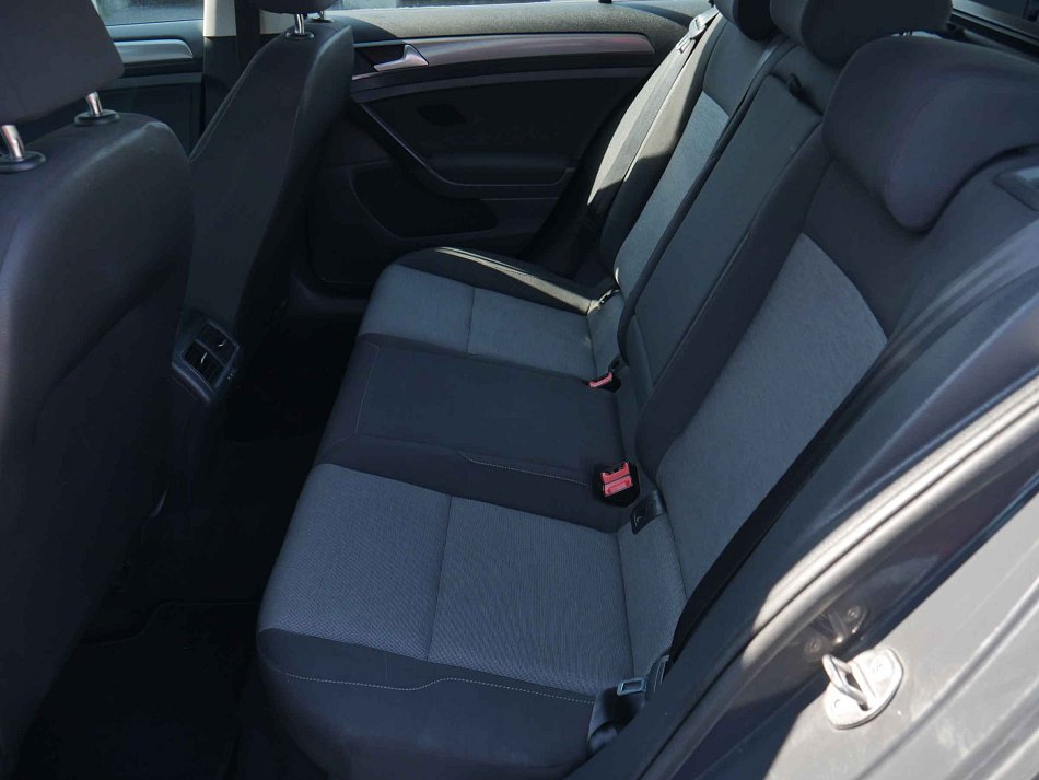 Volkswagen Golf 1.2TSi 