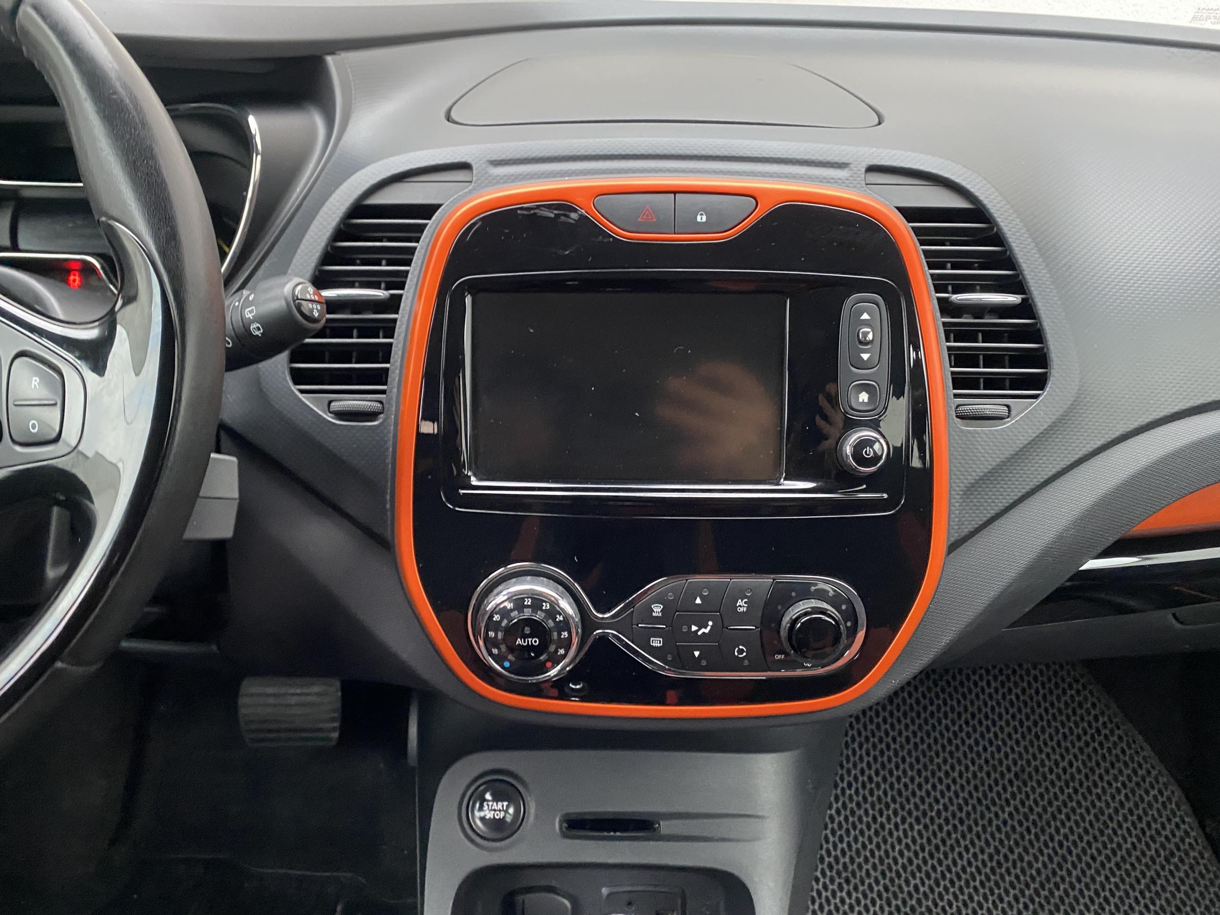 Renault Captur, 2015 - pohled č. 12