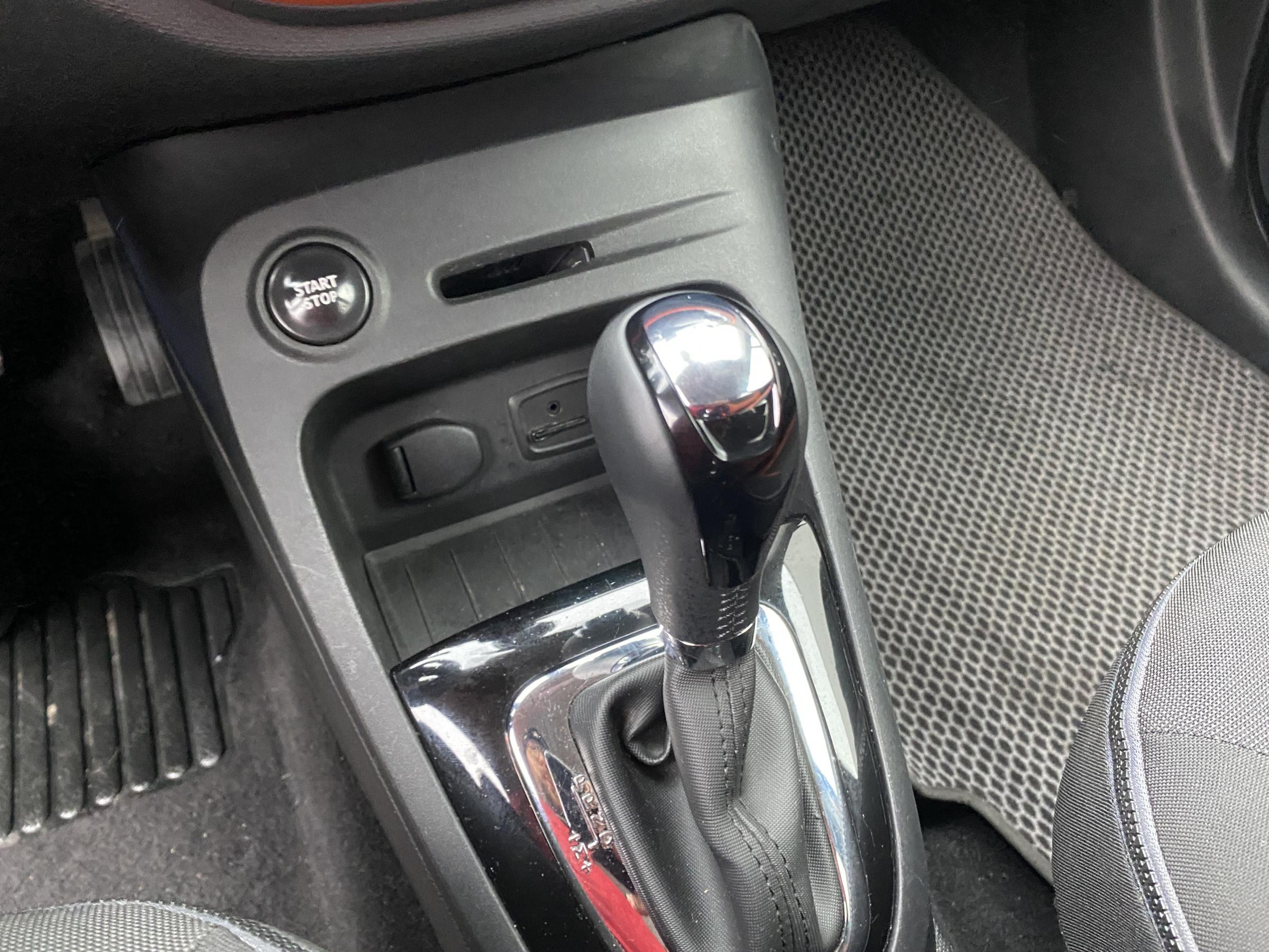 Renault Captur, 2015 - pohled č. 15