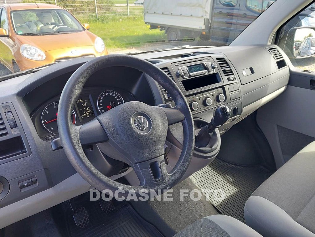 Volkswagen Transporter 2.0TDi  L2 9míst