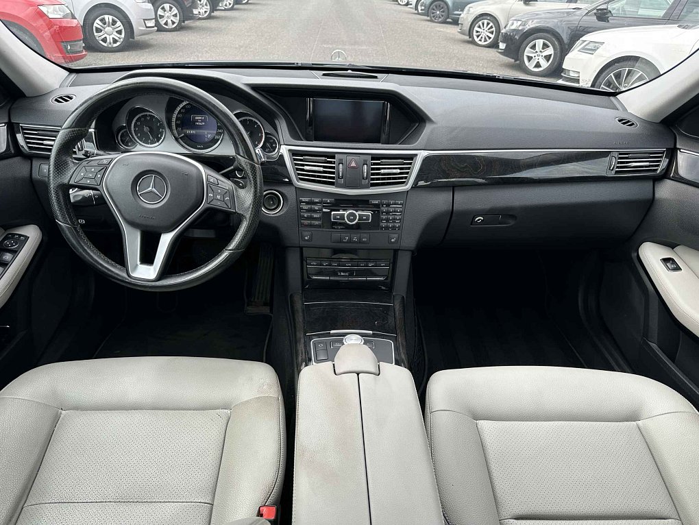 Mercedes-Benz Třída E 3.0 CDi  E 300 CDi