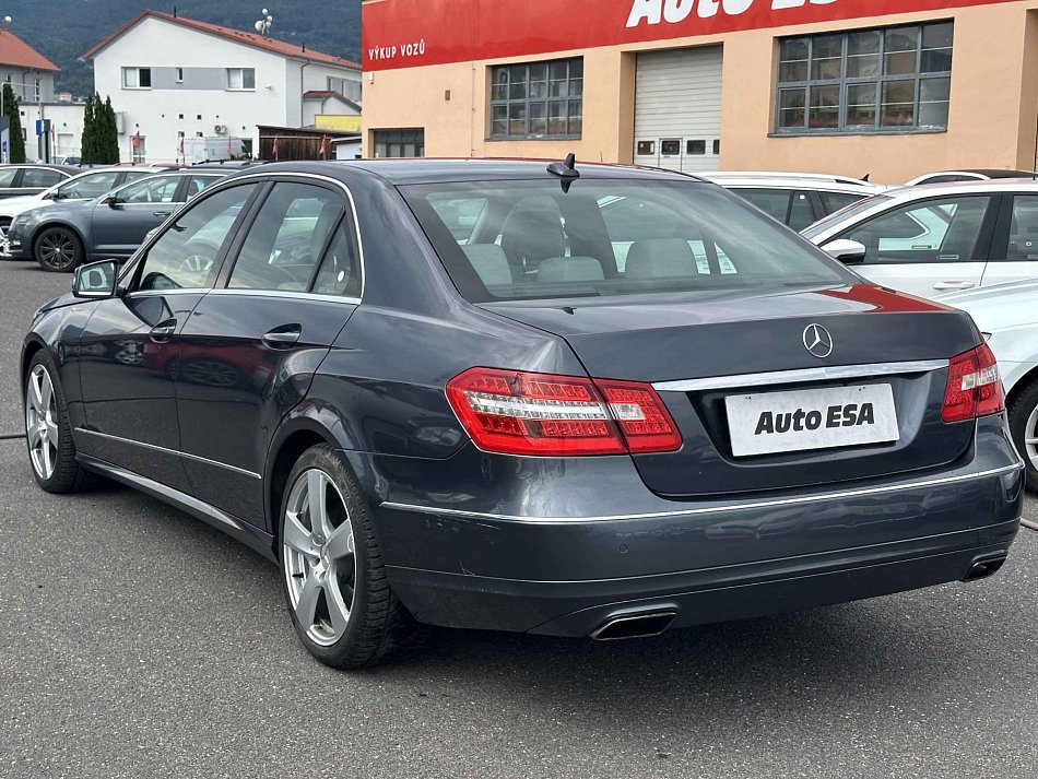 Mercedes-Benz Třída E 3.0 CDi  E 300 CDi