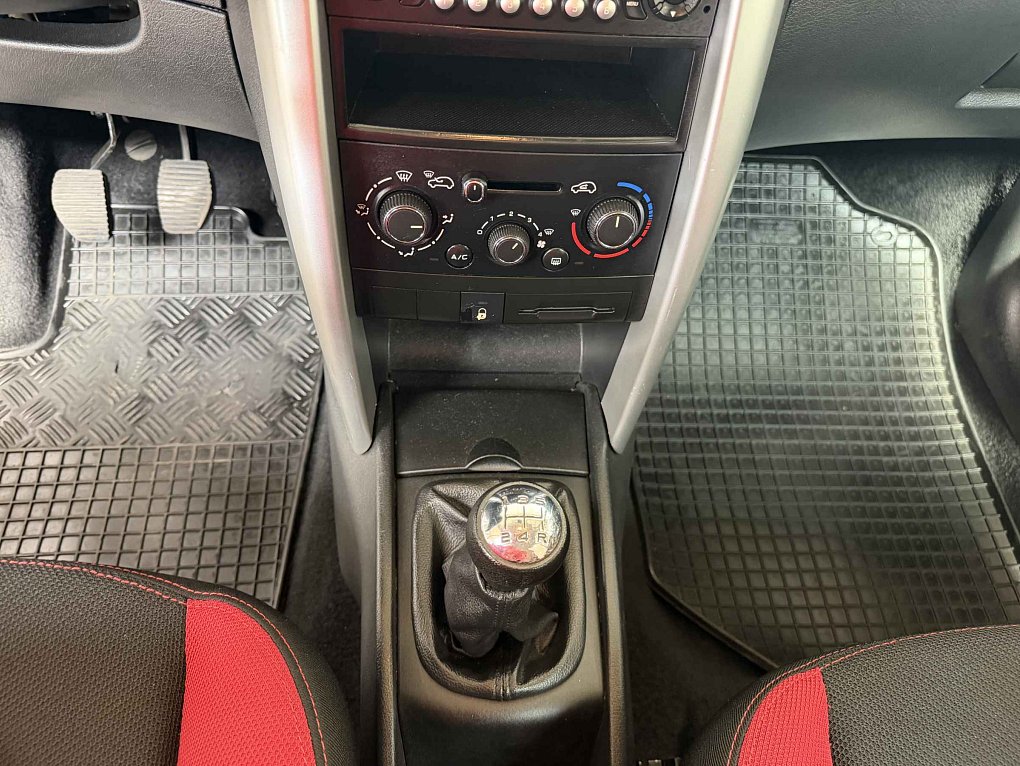 Peugeot 207 1.4i 