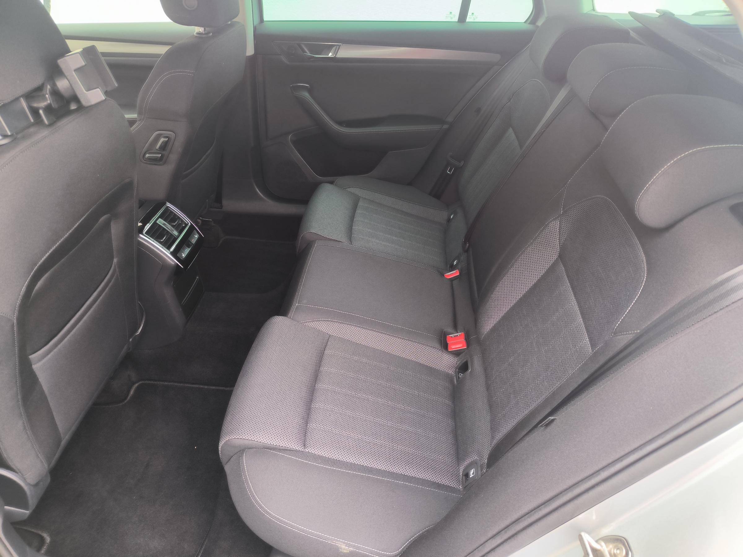 Škoda Superb III, 2020 - pohled č. 10