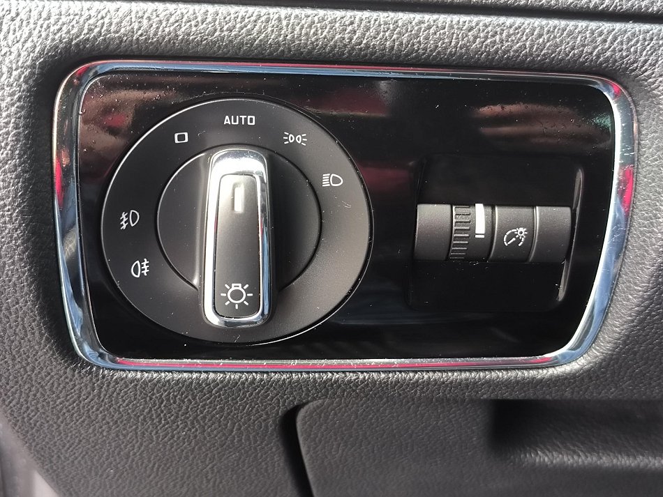 Škoda Superb II 2.0 TDi Family