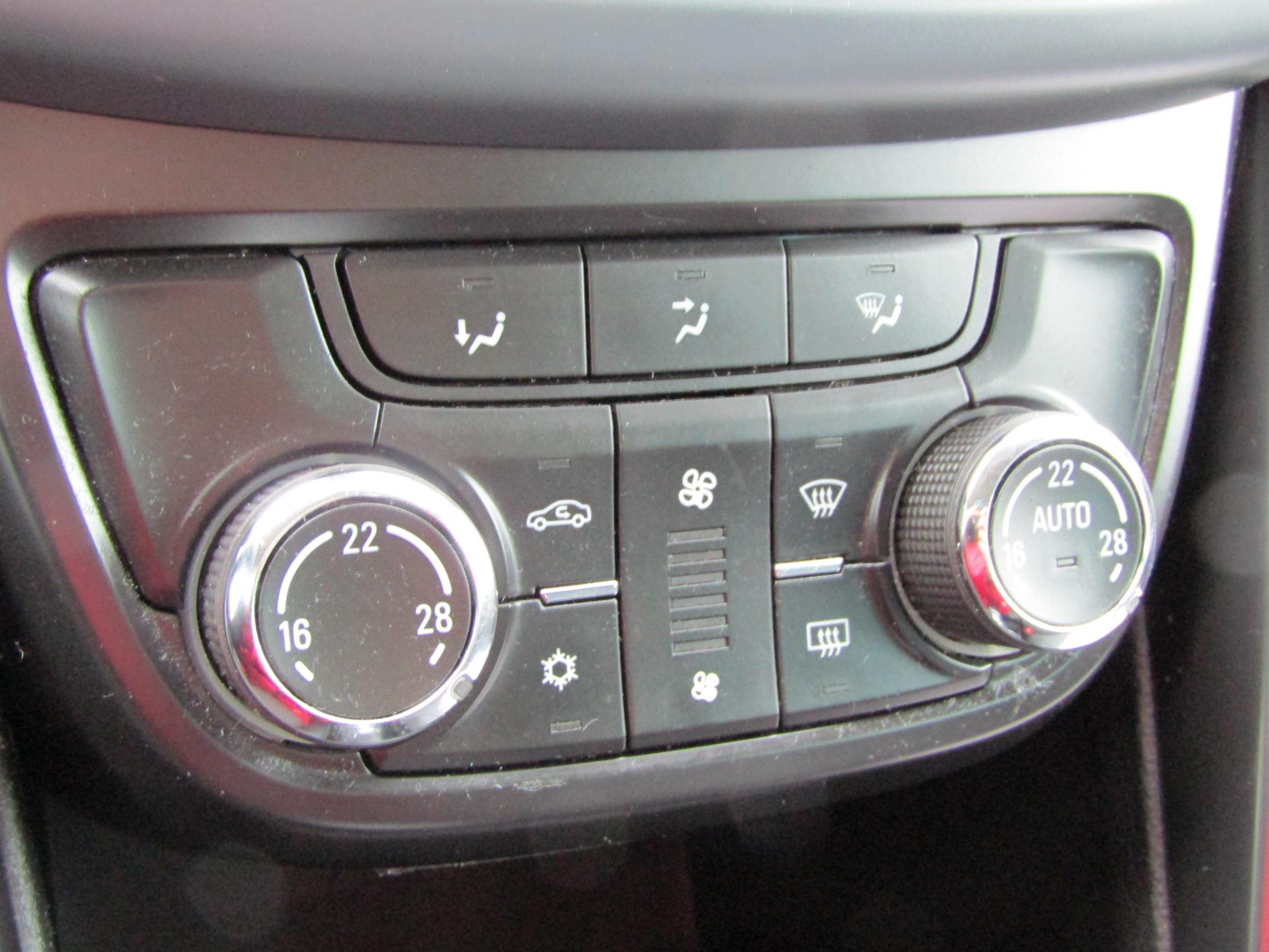 Opel Zafira, 2012 - pohled č. 12