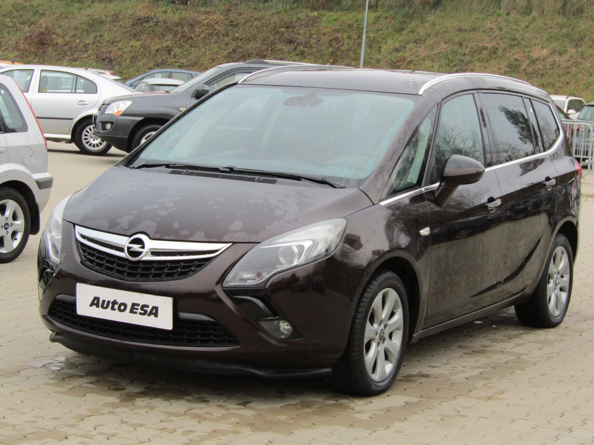 Opel Zafira, 2012 - pohled č. 3