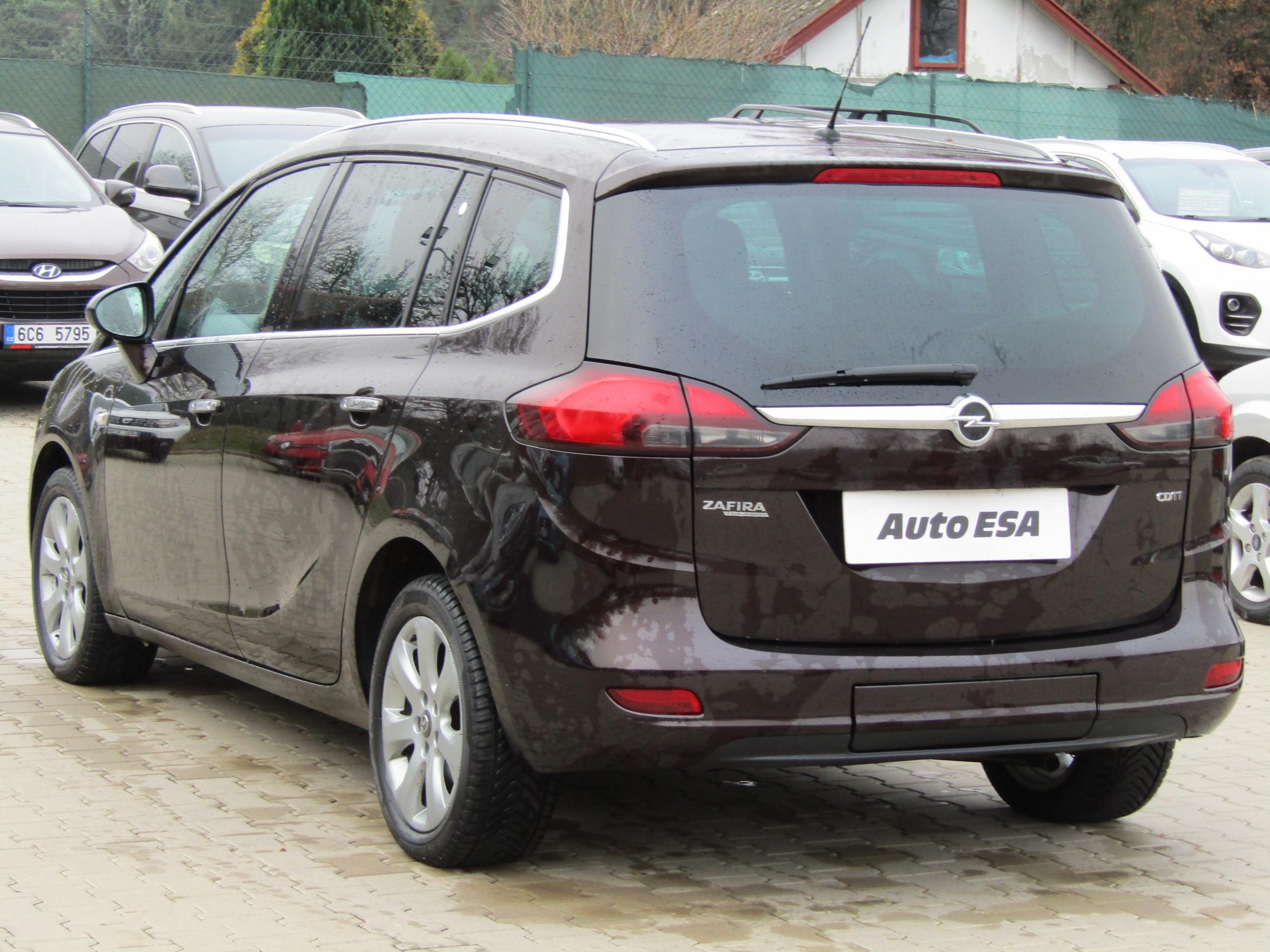 Opel Zafira, 2012 - pohled č. 4