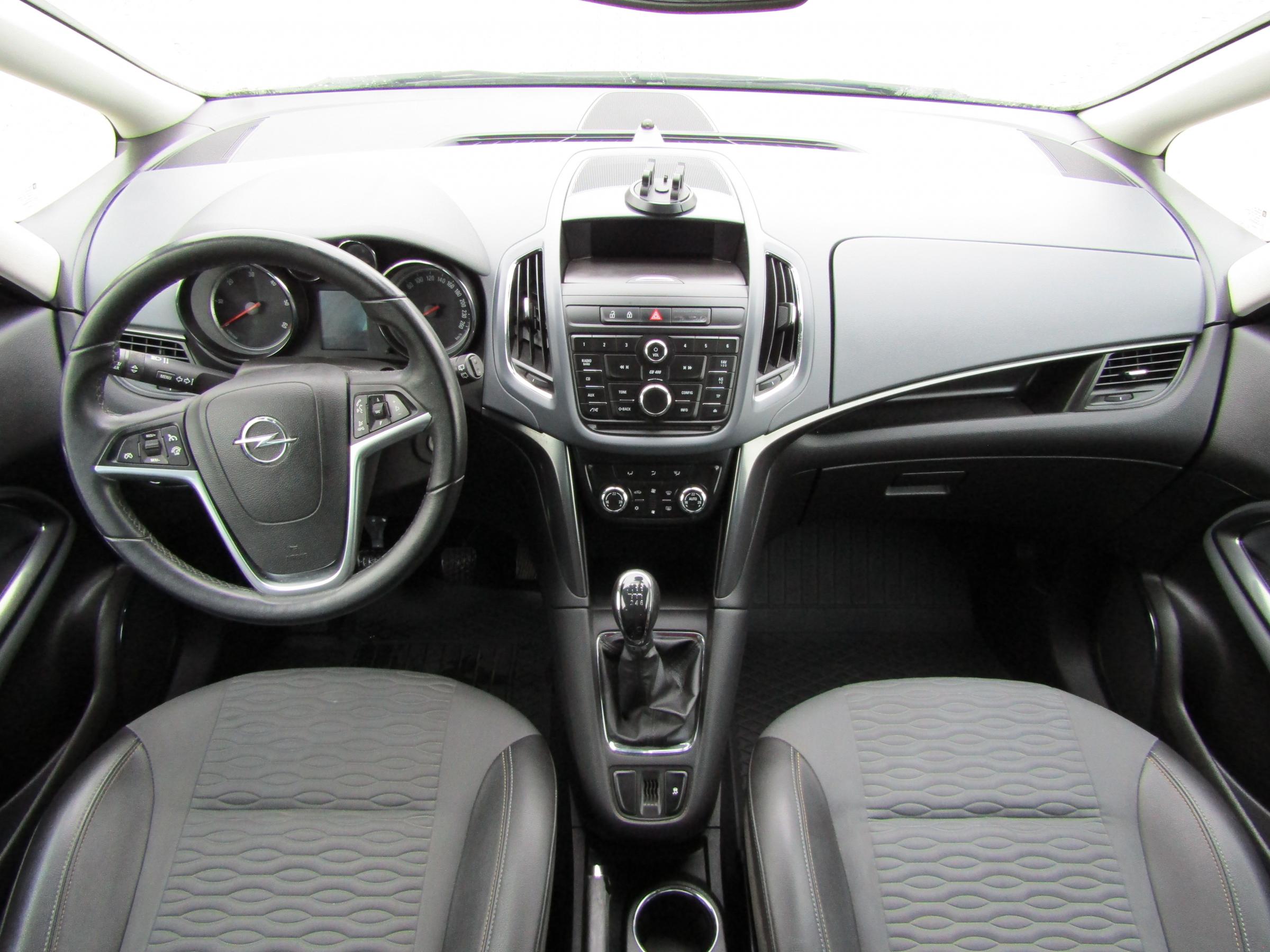 Opel Zafira, 2012 - pohled č. 8