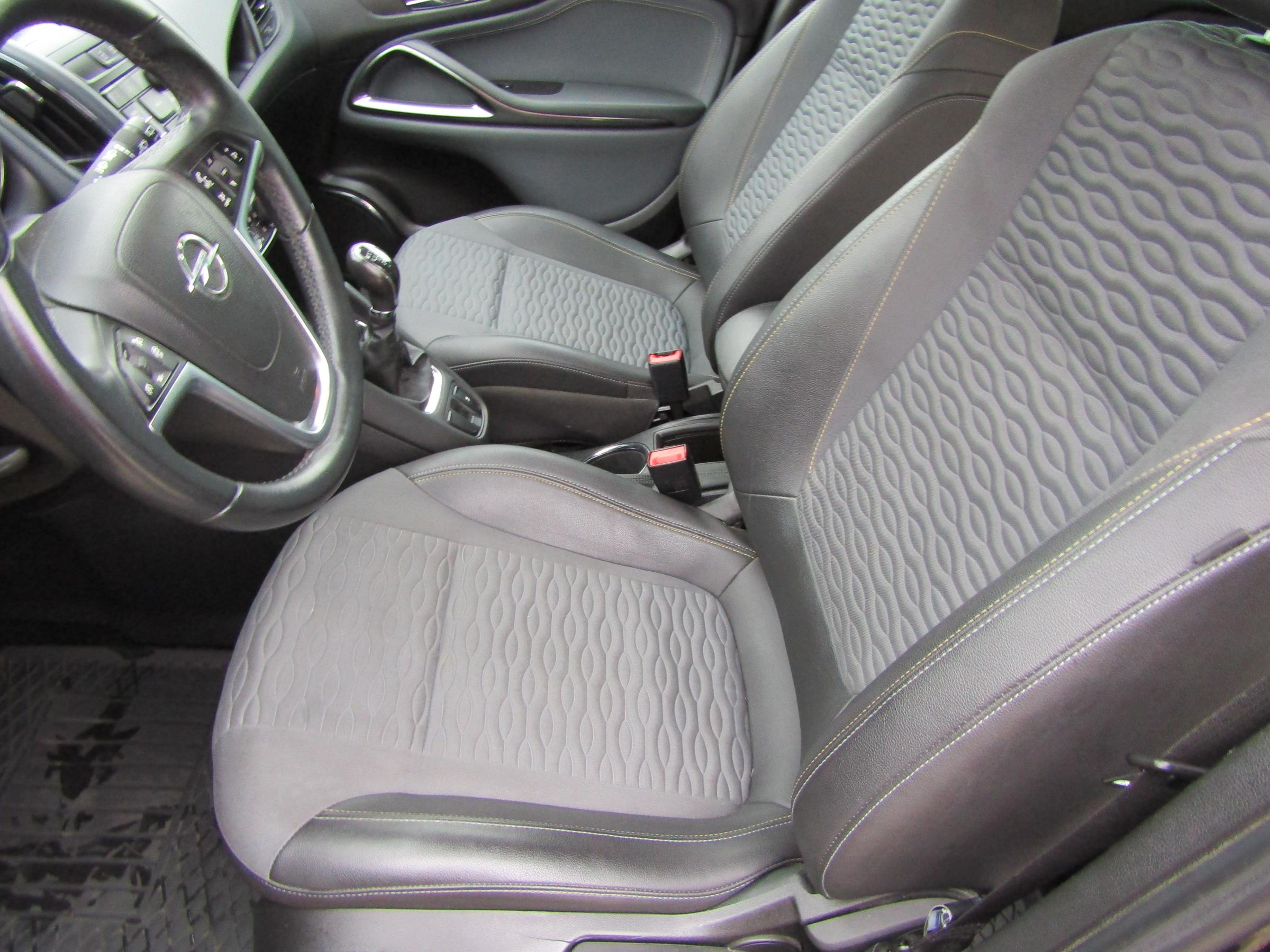 Opel Zafira, 2012 - pohled č. 9