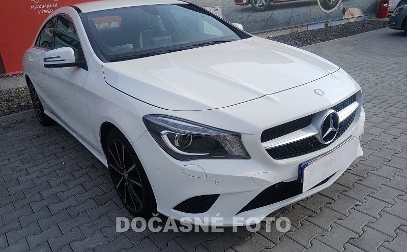 Mercedes-Benz CLA 1.6i 